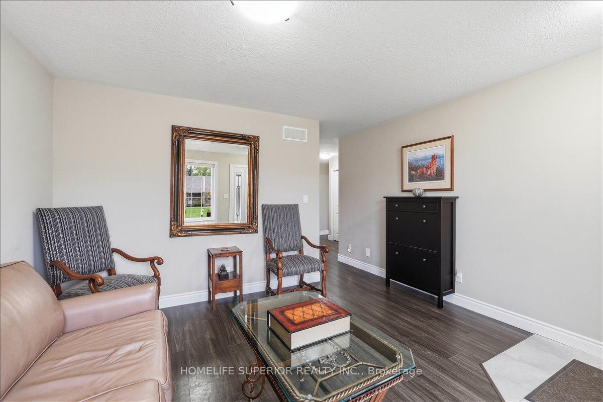Photo 5 of 54 Aspen Drive, Quinte West, Murray Ward — HOMEH