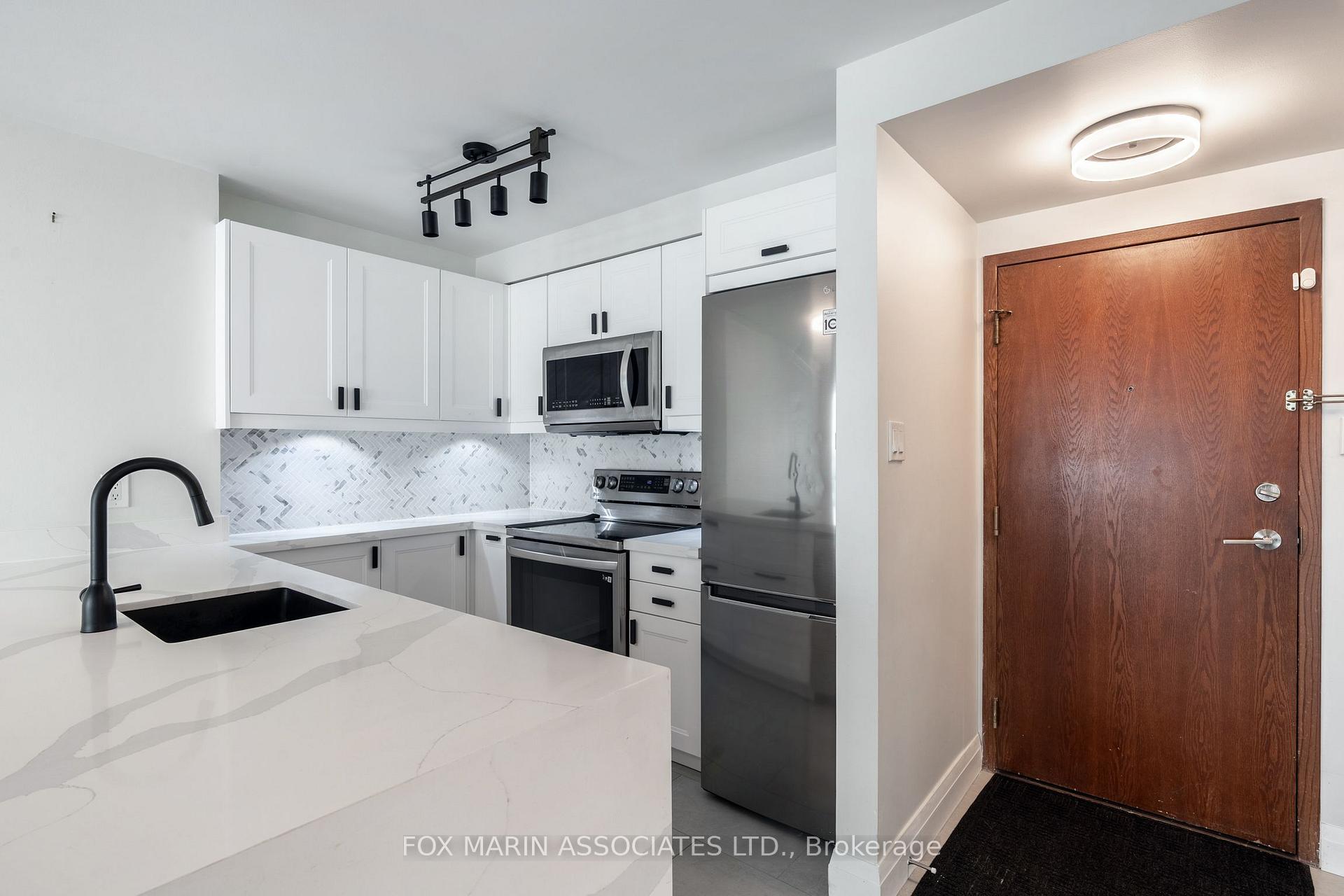 Photo 2 of Unit 504, 10 Yonge Street, Toronto, Waterfront Communities — HOMEH