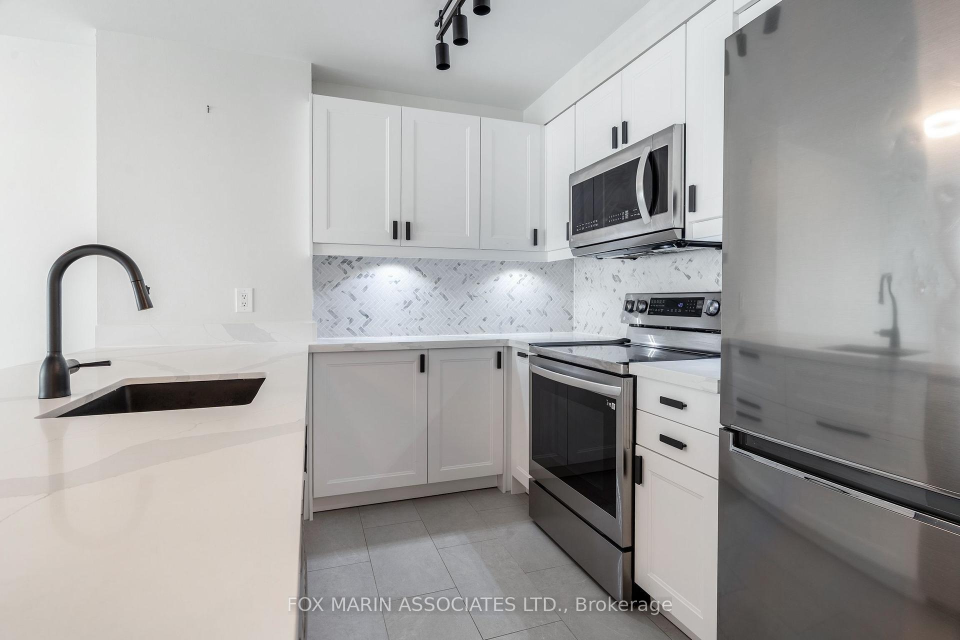 Photo 5 of Unit 504, 10 Yonge Street, Toronto, Waterfront Communities — HOMEH