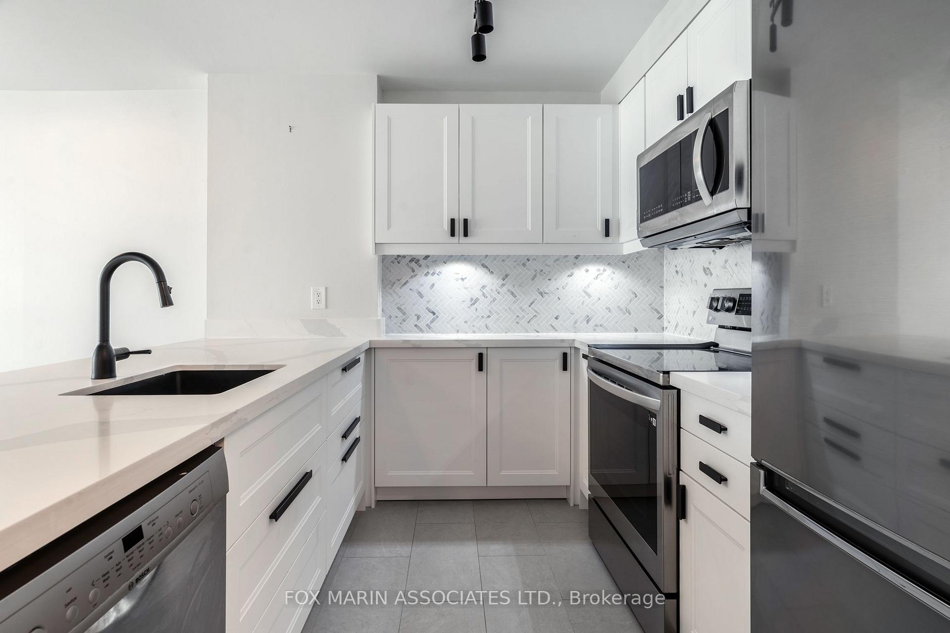 Photo 6 of Unit 504, 10 Yonge Street, Toronto, Waterfront Communities — HOMEH