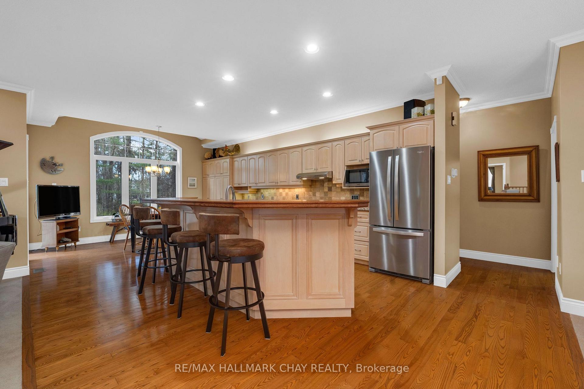 Photo 8 of 16 Chestnut Lane, Oro-Medonte, Horseshoe Valley — HOMEH