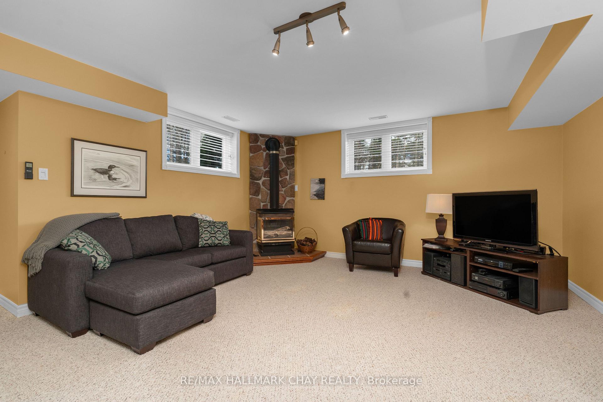 Photo 25 of 16 Chestnut Lane, Oro-Medonte, Horseshoe Valley — HOMEH