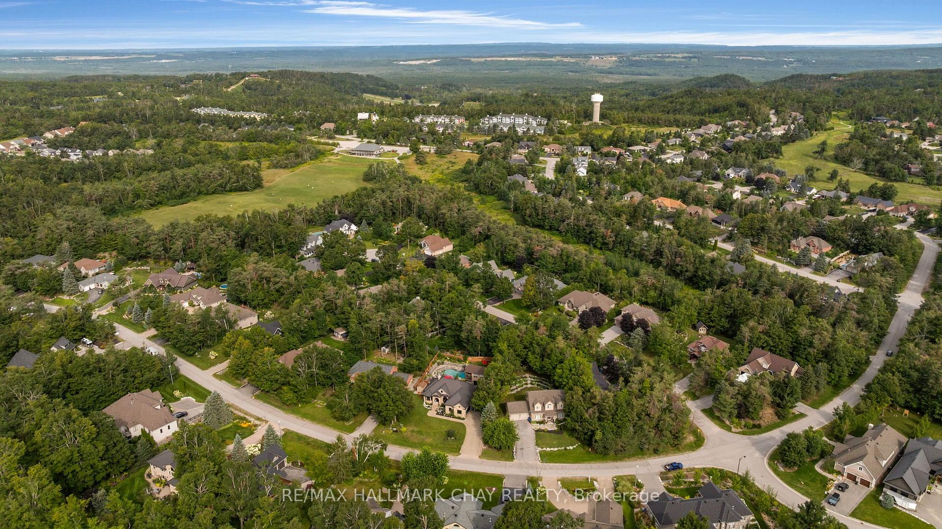 Photo 46 of 16 Chestnut Lane, Oro-Medonte, Horseshoe Valley — HOMEH