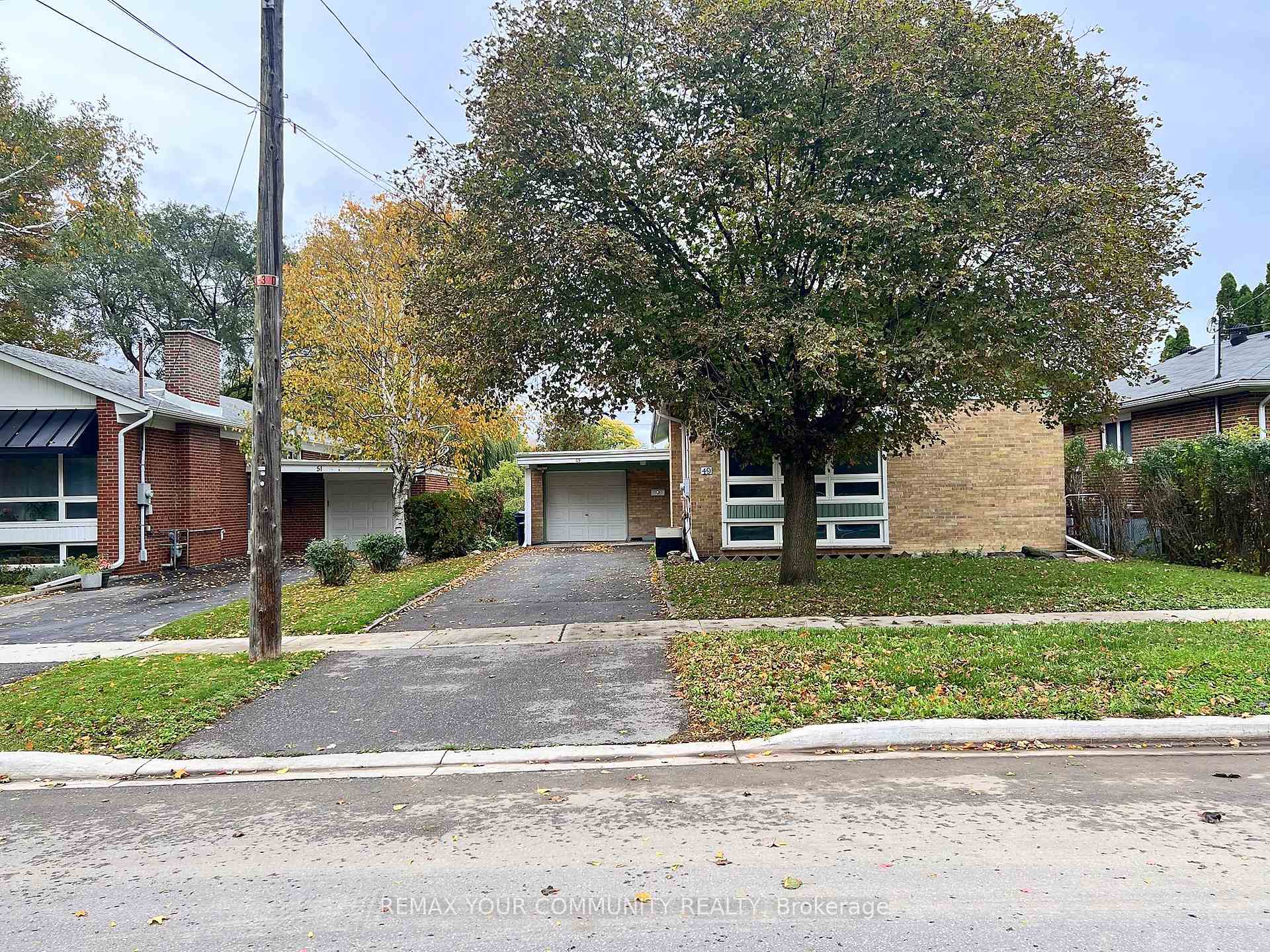 Photo 2 of 49 Tedford Drive, Scarborough, Wexford-Maryvale — HOMEH