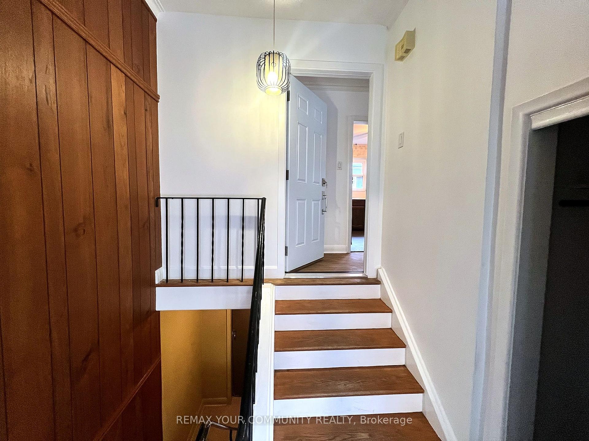 Photo 4 of 49 Tedford Drive, Scarborough, Wexford-Maryvale — HOMEH