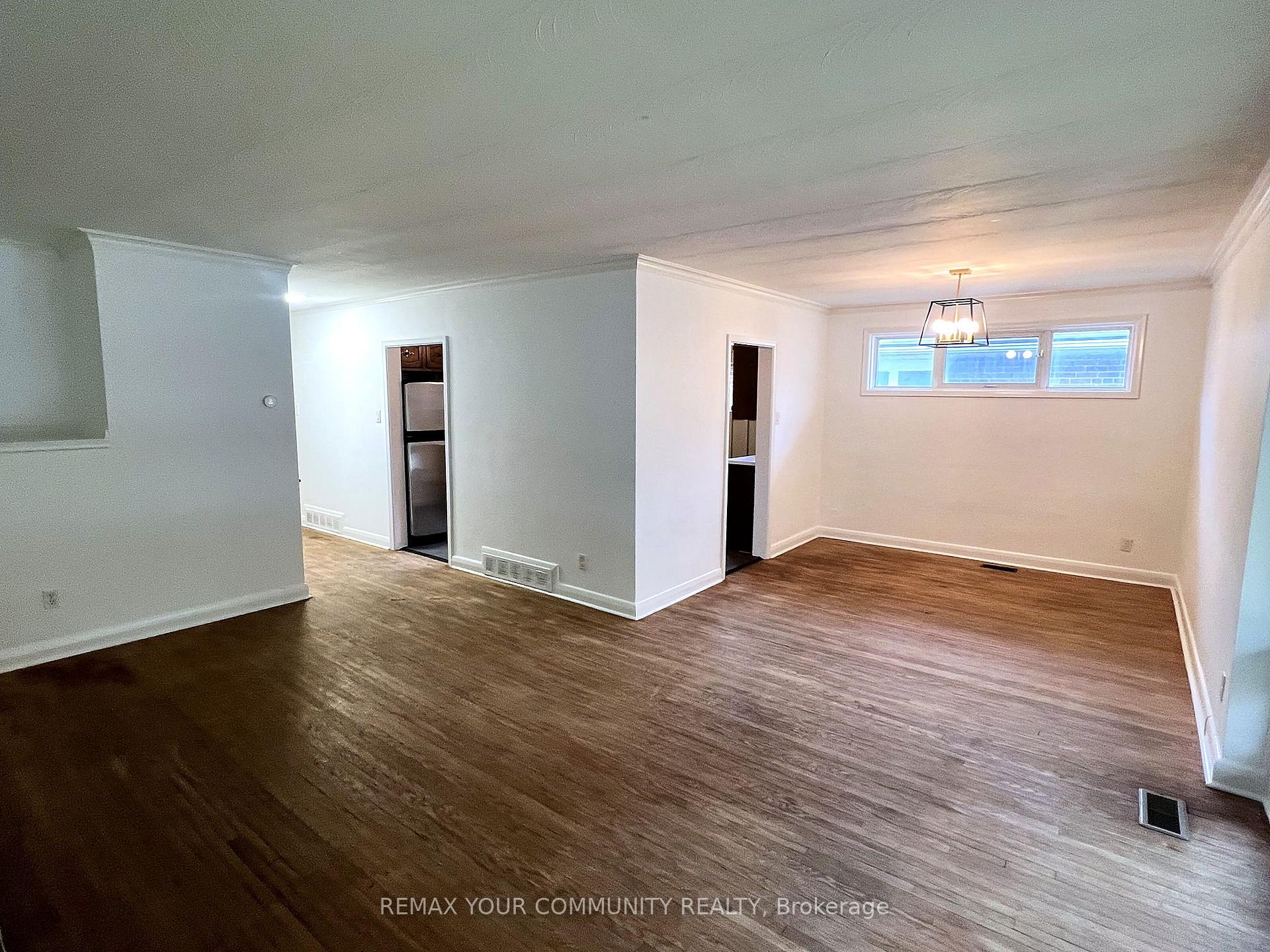 Photo 6 of 49 Tedford Drive, Scarborough, Wexford-Maryvale — HOMEH