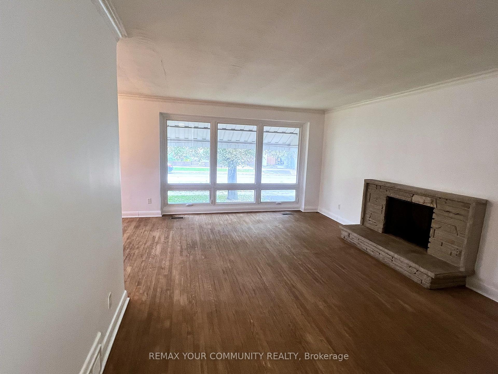 Photo 7 of 49 Tedford Drive, Scarborough, Wexford-Maryvale — HOMEH