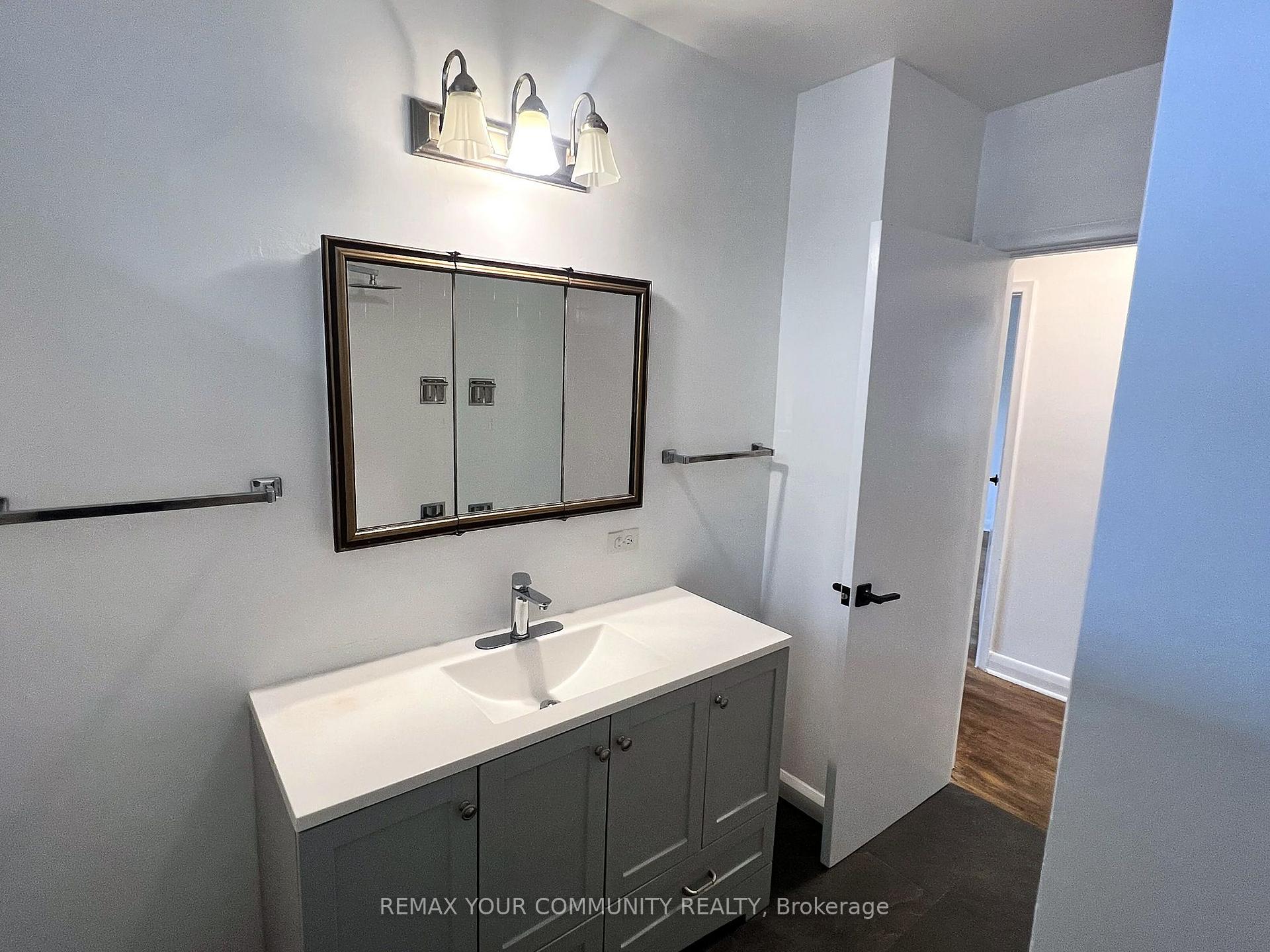 Photo 15 of 49 Tedford Drive, Scarborough, Wexford-Maryvale — HOMEH