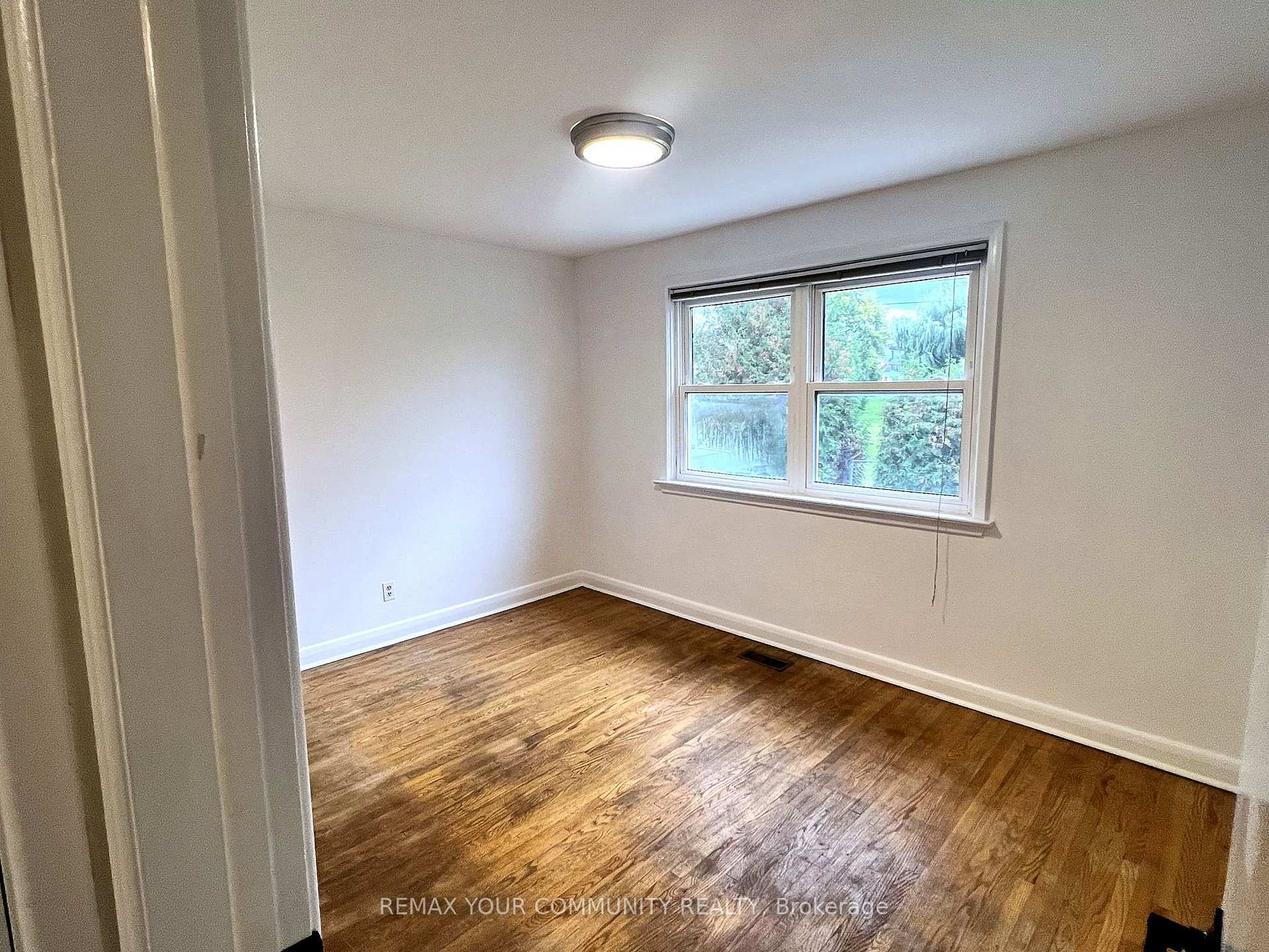 Photo 19 of 49 Tedford Drive, Scarborough, Wexford-Maryvale — HOMEH