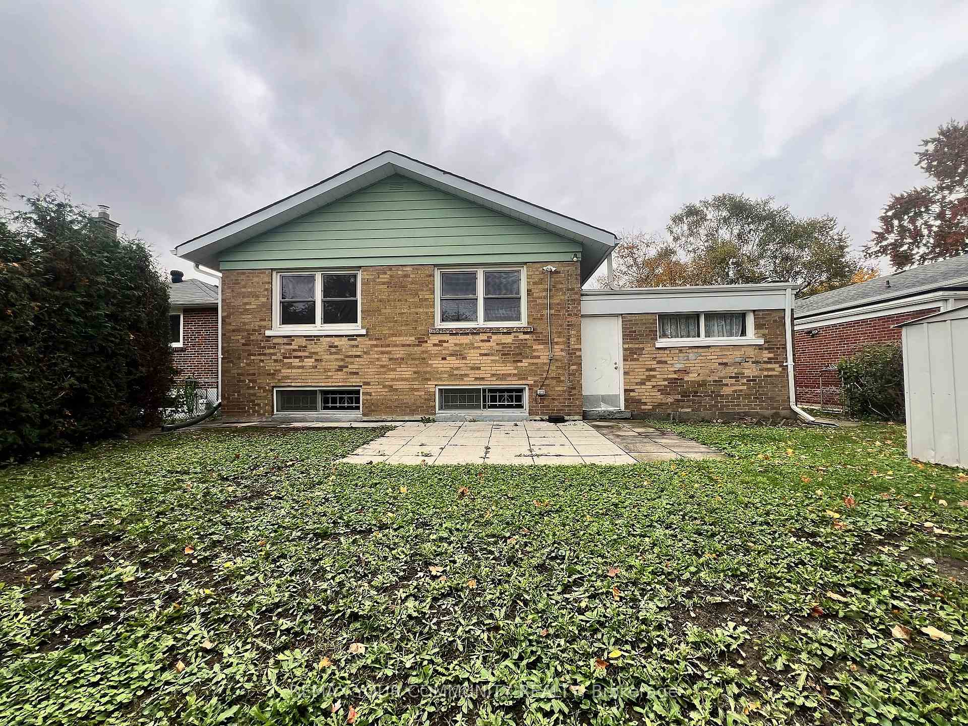 Photo 21 of 49 Tedford Drive, Scarborough, Wexford-Maryvale — HOMEH