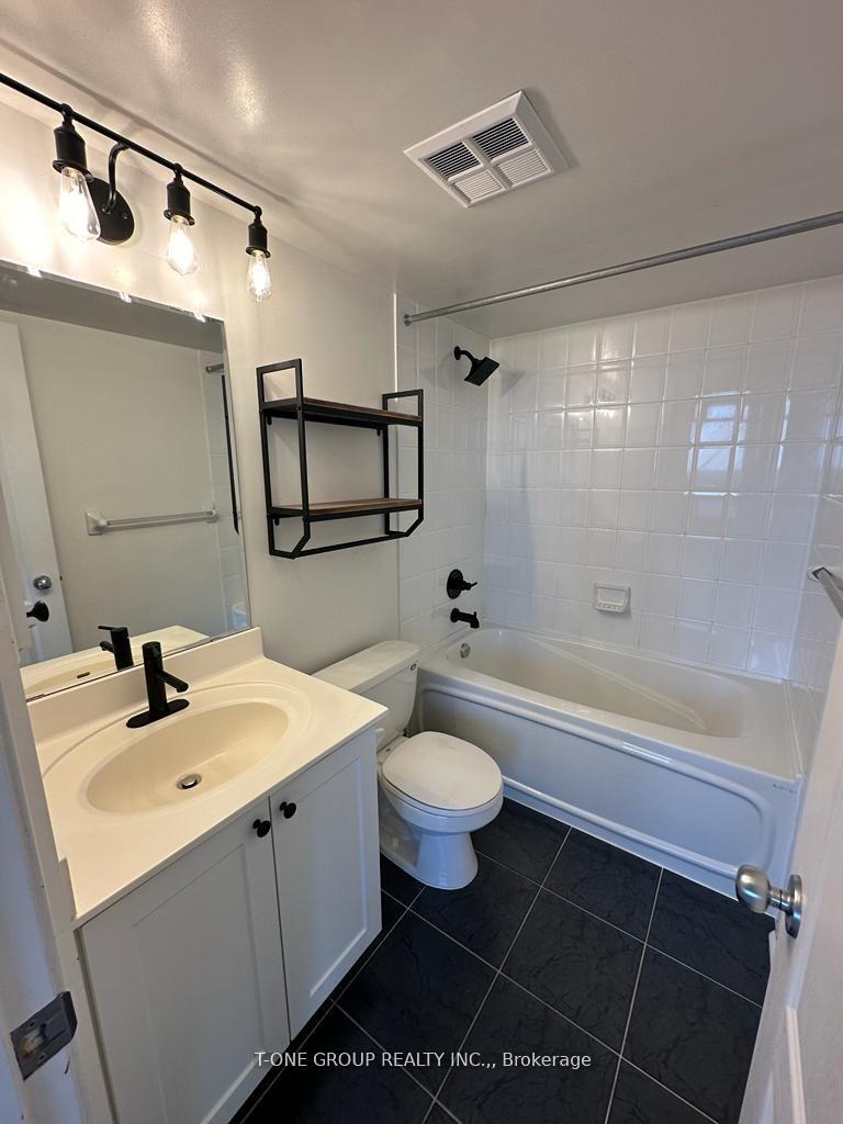 Photo 7 of Unit 1108, 3 Rean Drive, North York, Bayview Village — HOMEH
