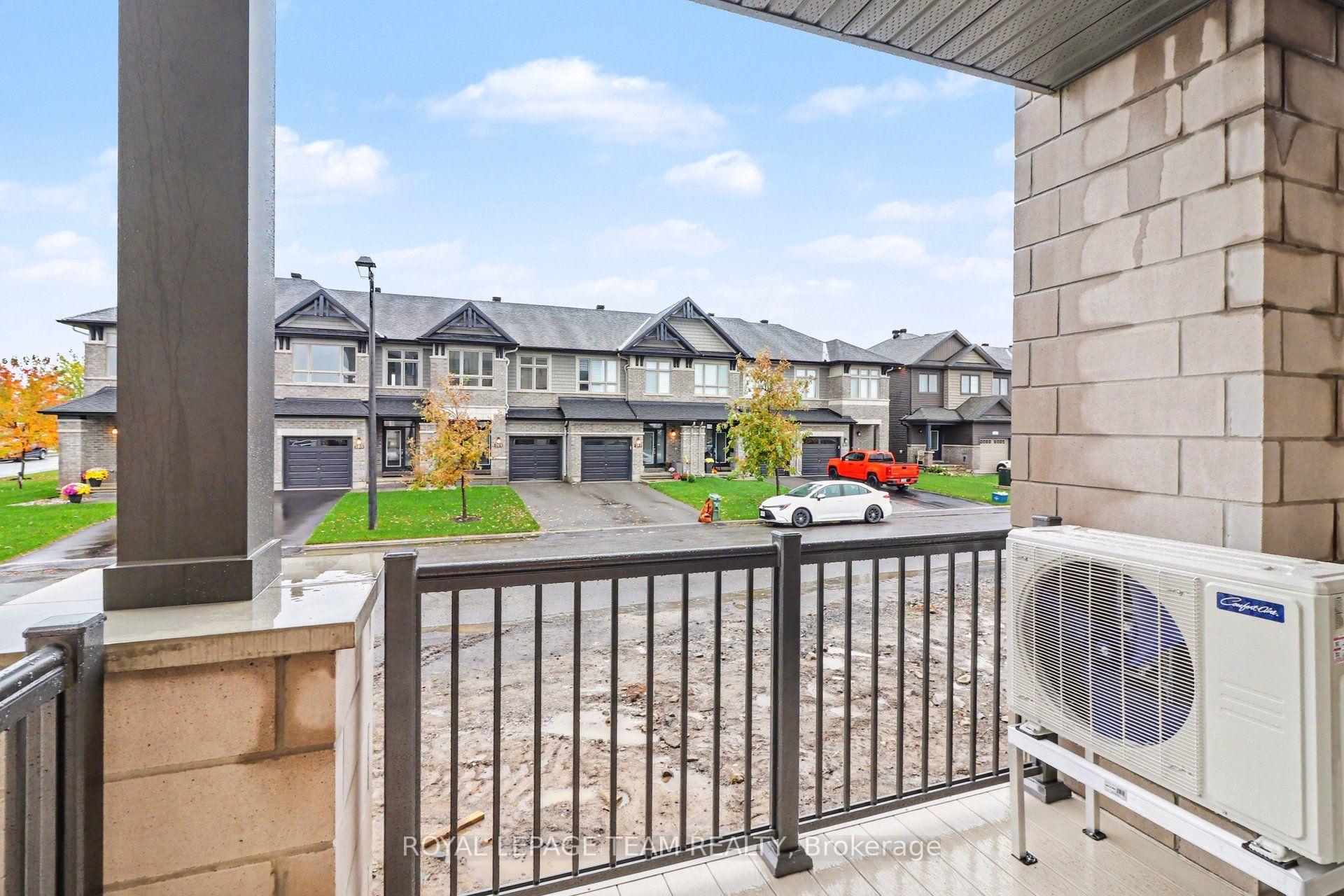 Photo 15 of Unit M, 1063 Cedar Creek Drive, Ottawa, Blossom Park/Kemp Park/Findlay Creek — HOMEH