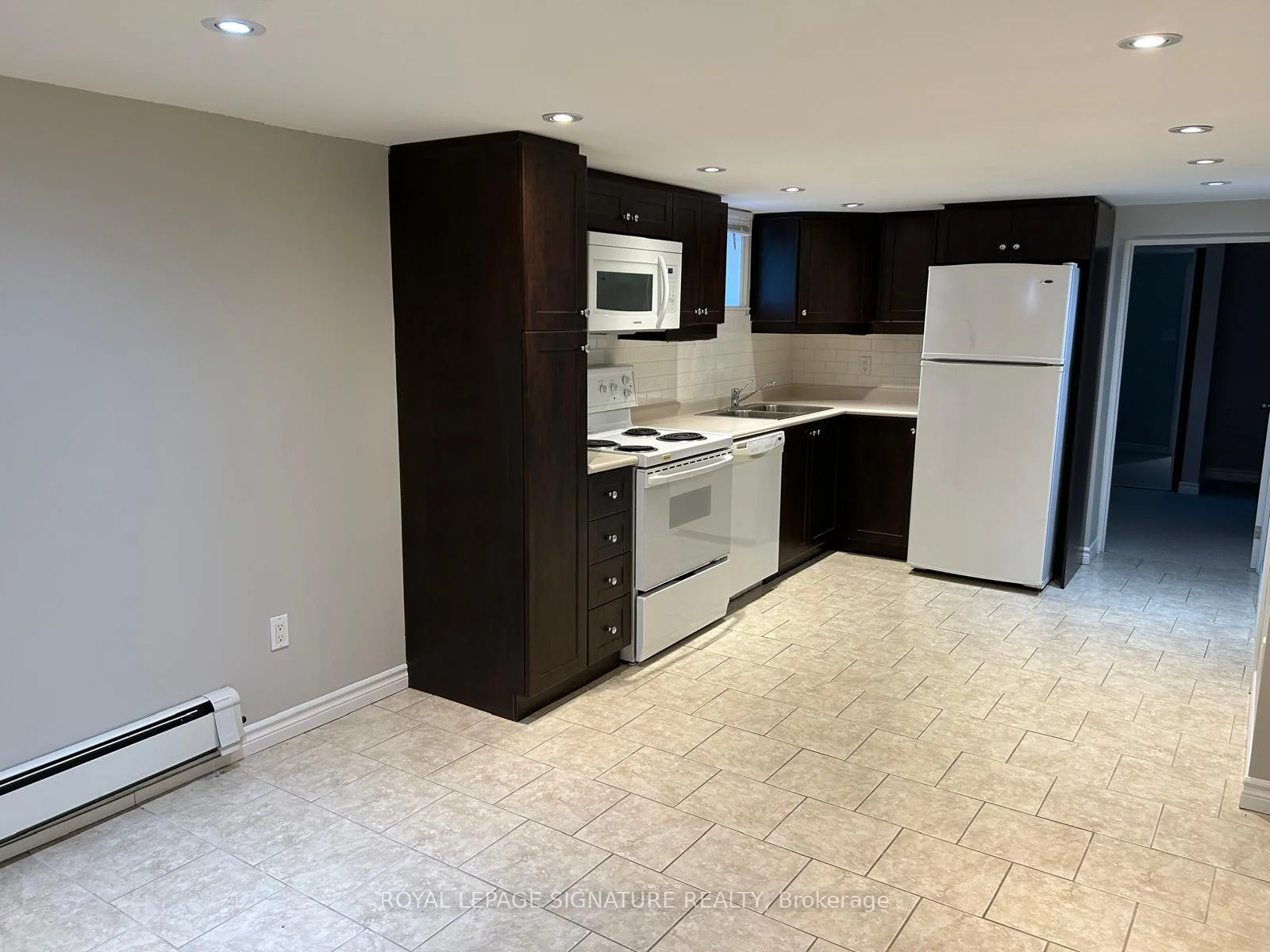 Photo 3 of Unit Basement, 24 Kilpatrick Drive, Scarborough, Wexford-Maryvale — HOMEH