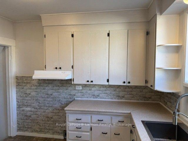 Photo 6 of 1711 Donald Street E, Thunder Bay, McKeller Park — HOMEH