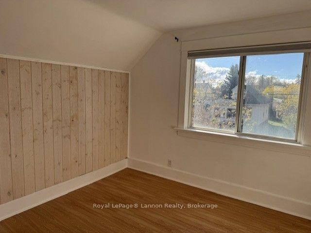 Photo 8 of 1711 Donald Street E, Thunder Bay, McKeller Park — HOMEH