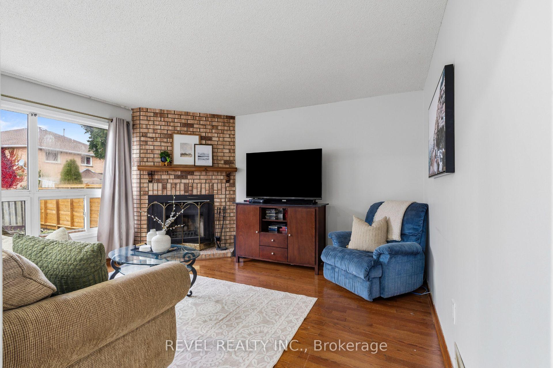 Photo 10 of 101 Sandmere Avenue, Brampton, Heart Lake West — HOMEH