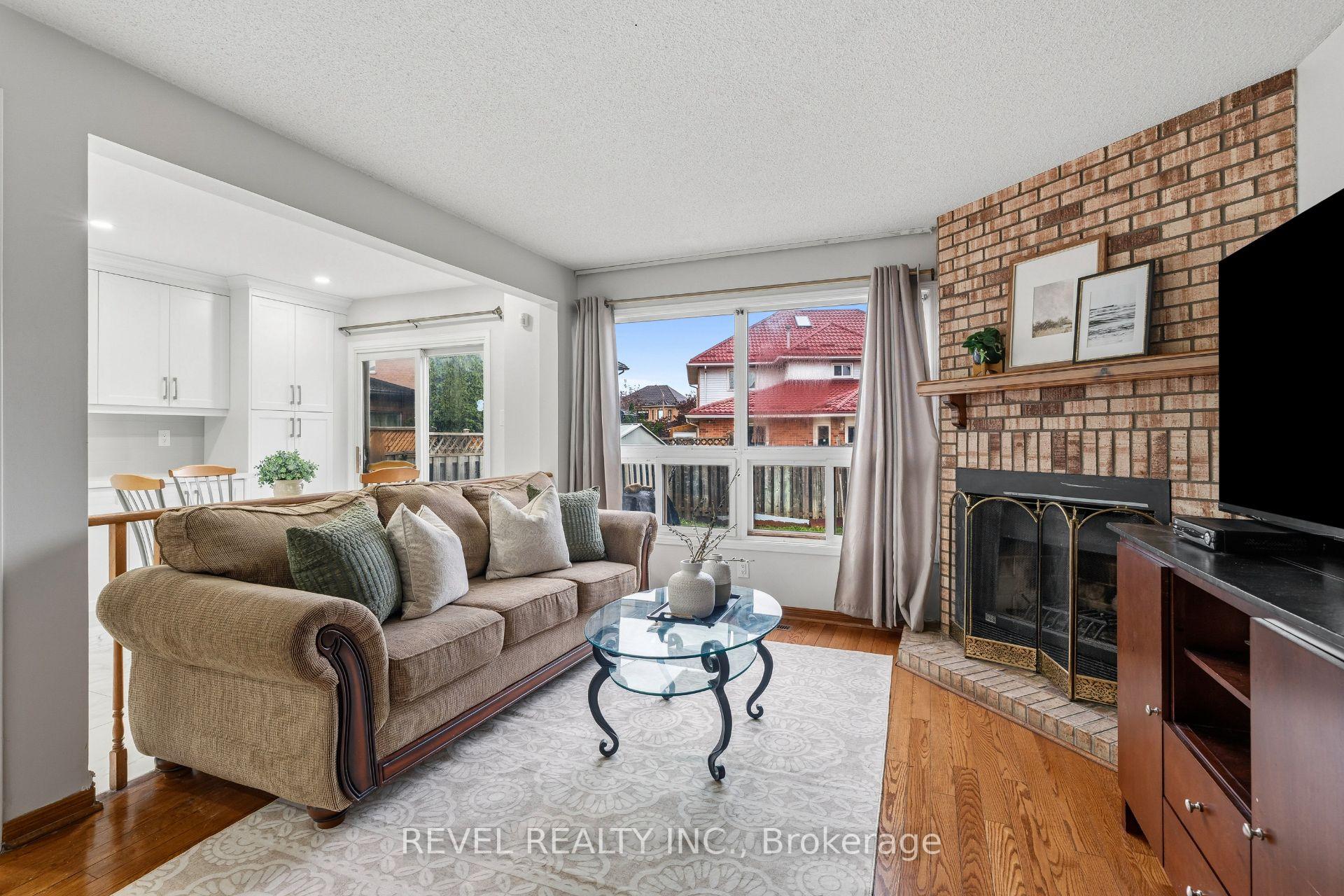 Photo 12 of 101 Sandmere Avenue, Brampton, Heart Lake West — HOMEH