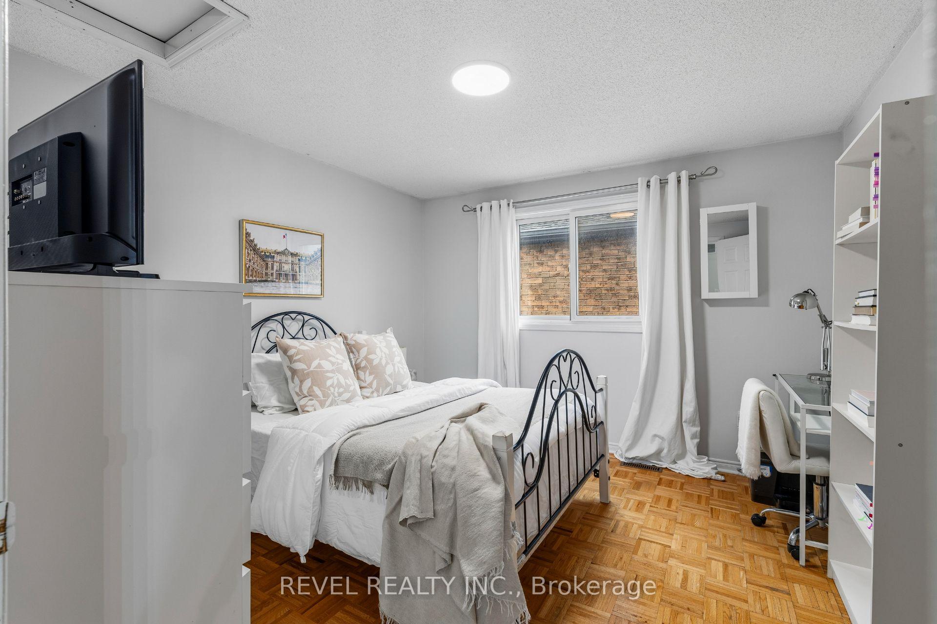 Photo 20 of 101 Sandmere Avenue, Brampton, Heart Lake West — HOMEH