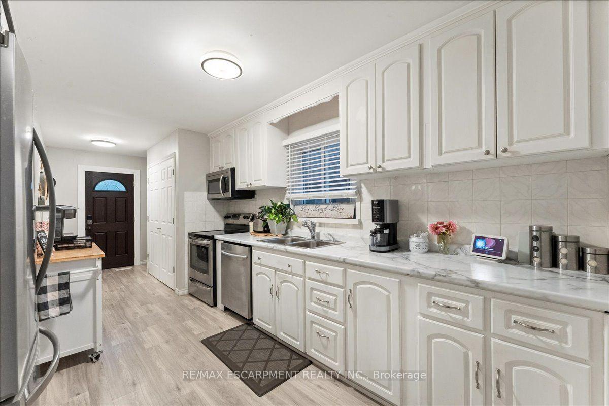 Photo 14 of 8 First Private Road, Hamilton, Stoney Creek — HOMEH