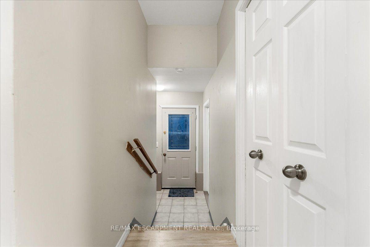 Photo 31 of 8 First Private Road, Hamilton, Stoney Creek — HOMEH