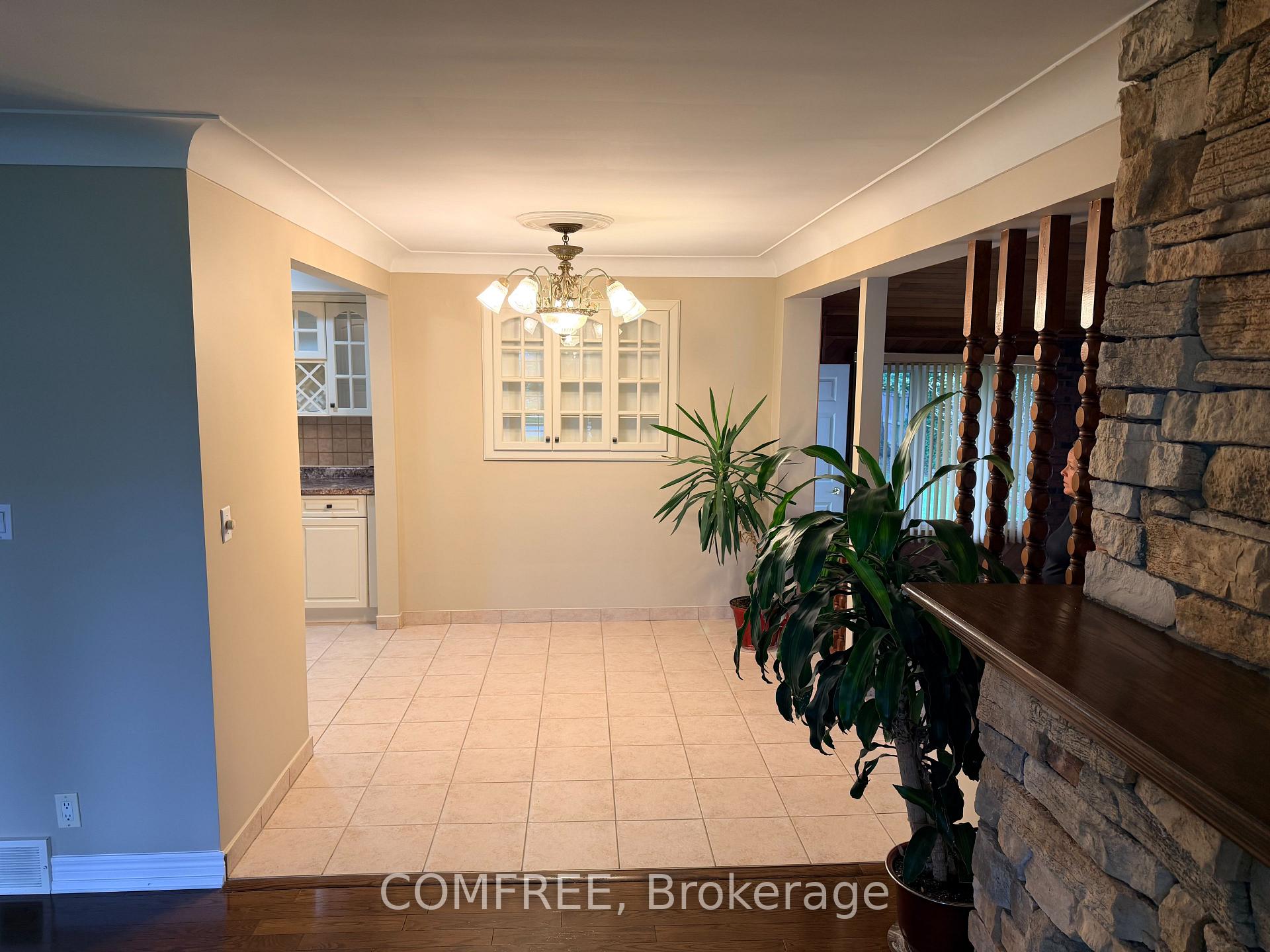 Photo 5 of 162 Grace Road, Tecumseh, Saint Clair Beach — HOMEH