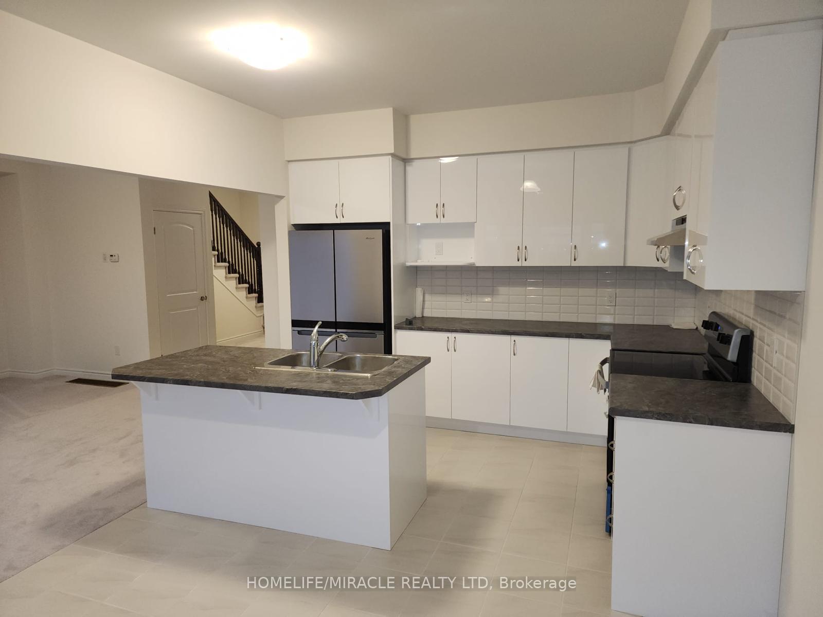 Photo 6 of 35 Jenner Drive, Brant, Paris — HOMEH