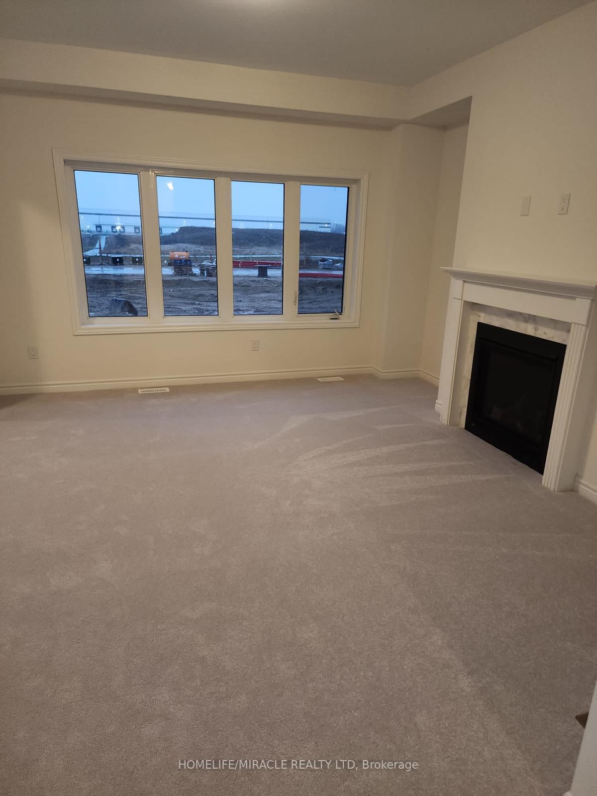 Photo 10 of 35 Jenner Drive, Brant, Paris — HOMEH
