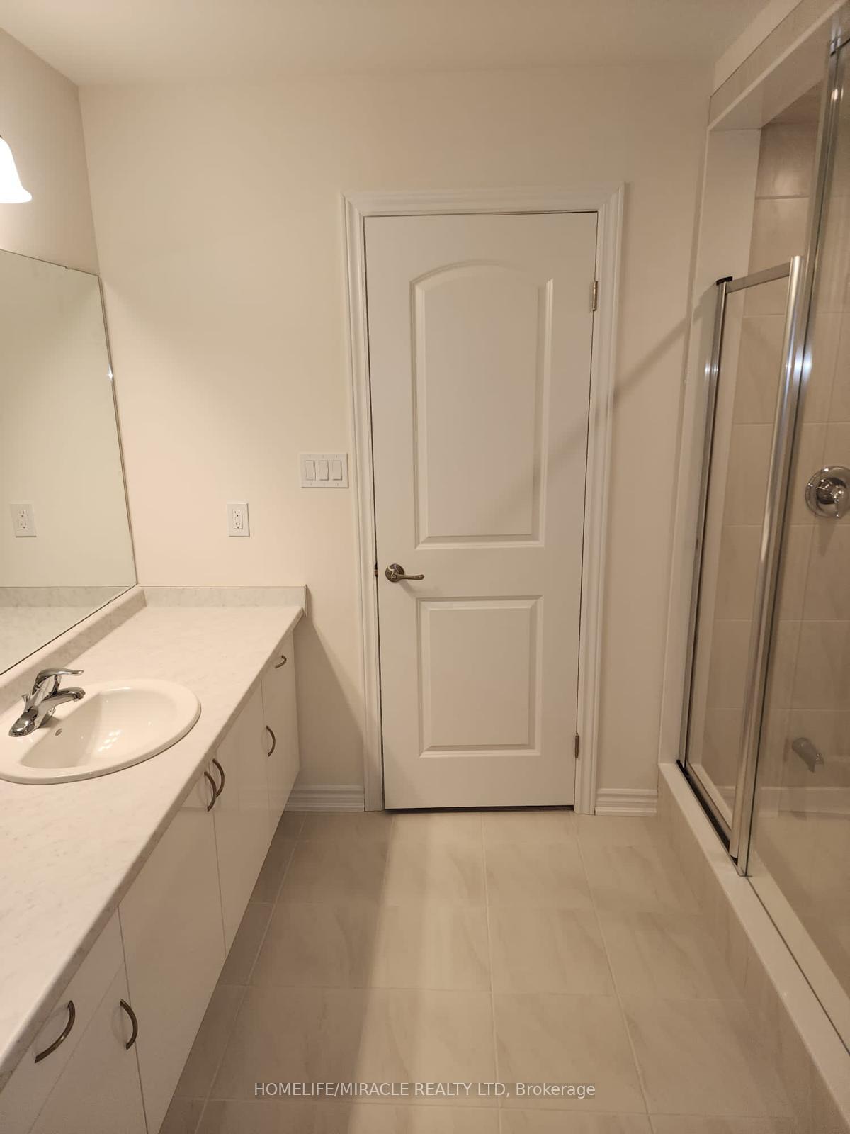 Photo 16 of 35 Jenner Drive, Brant, Paris — HOMEH