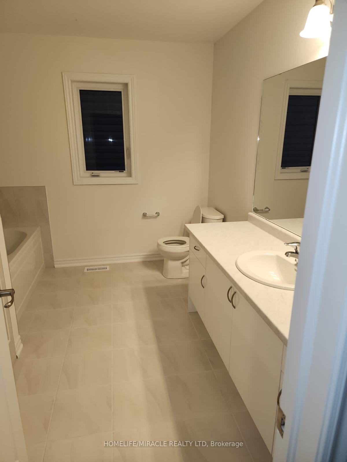Photo 17 of 35 Jenner Drive, Brant, Paris — HOMEH