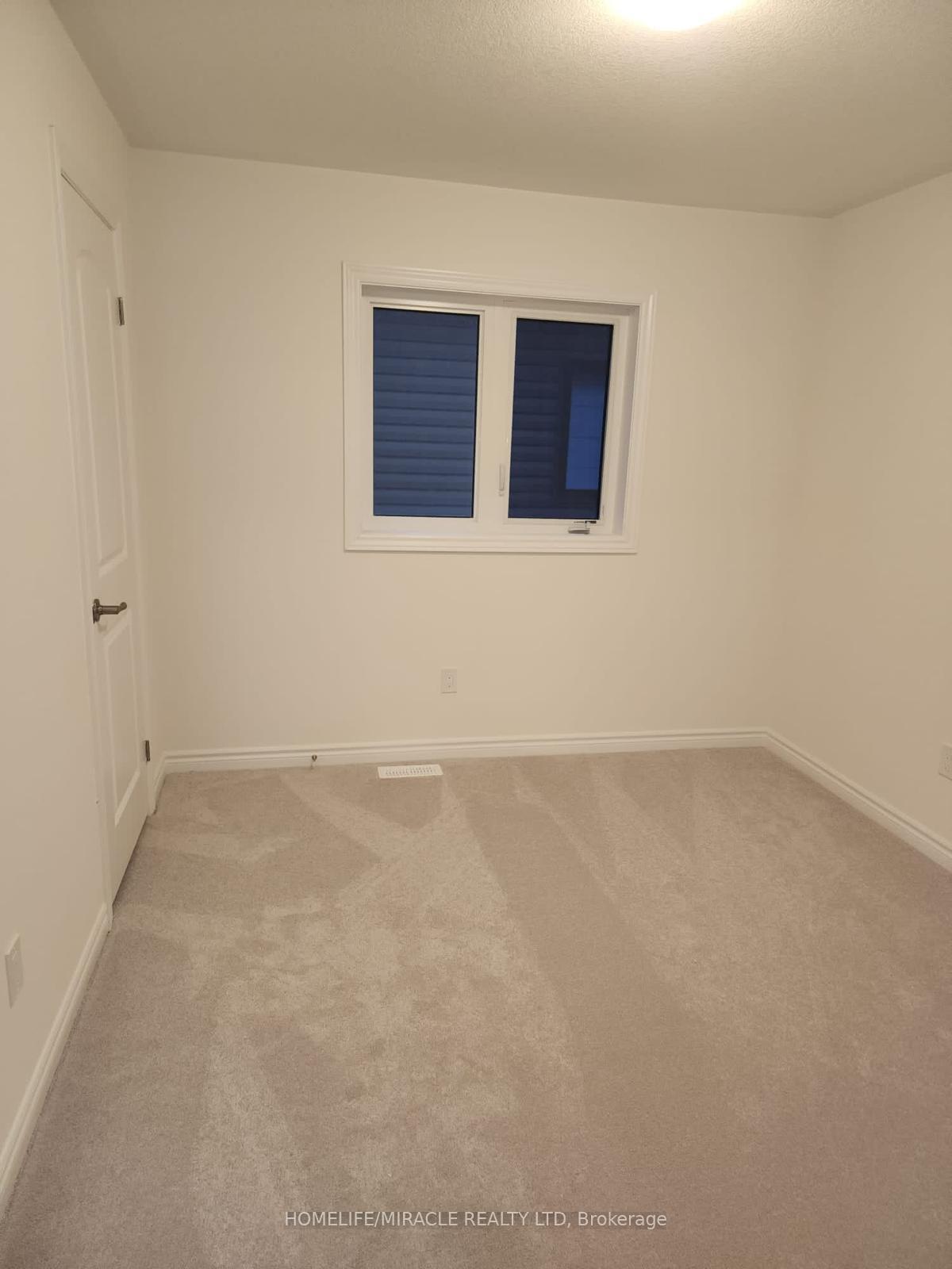 Photo 21 of 35 Jenner Drive, Brant, Paris — HOMEH