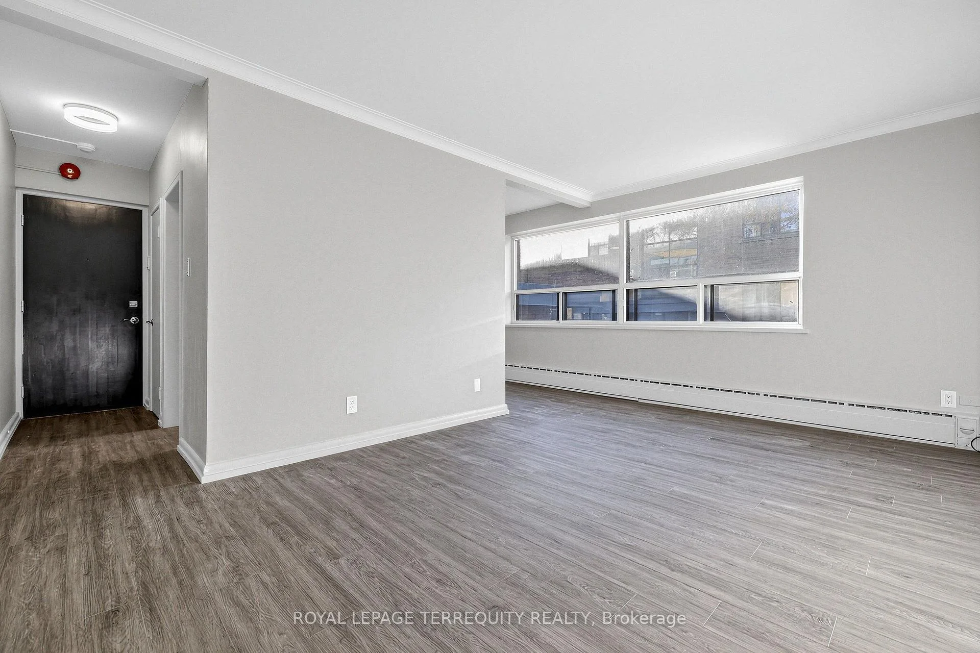 Photo 4 of Unit 101, 2550 Keele Street, North York, Maple Leaf — HOMEH