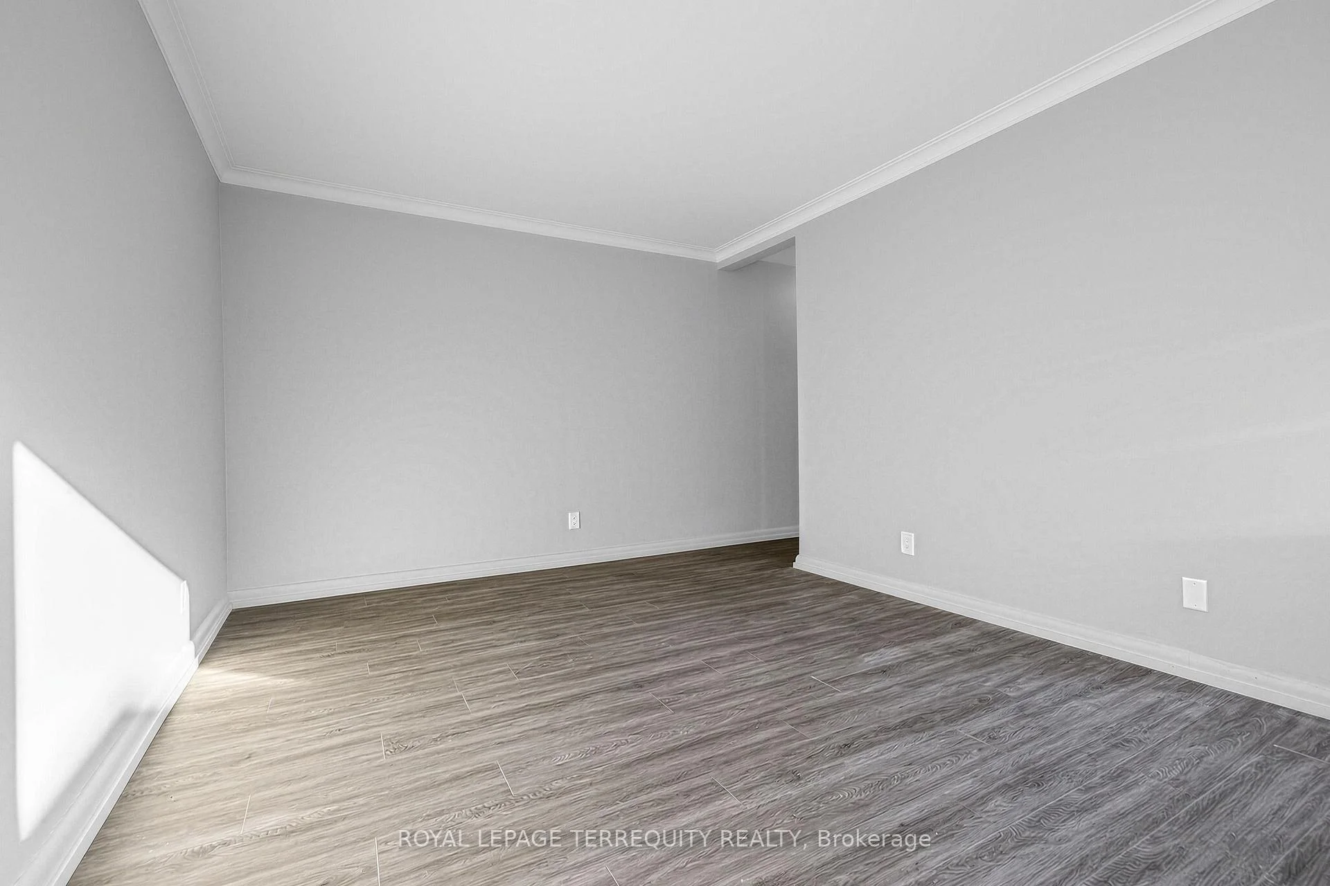 Photo 6 of Unit 101, 2550 Keele Street, North York, Maple Leaf — HOMEH