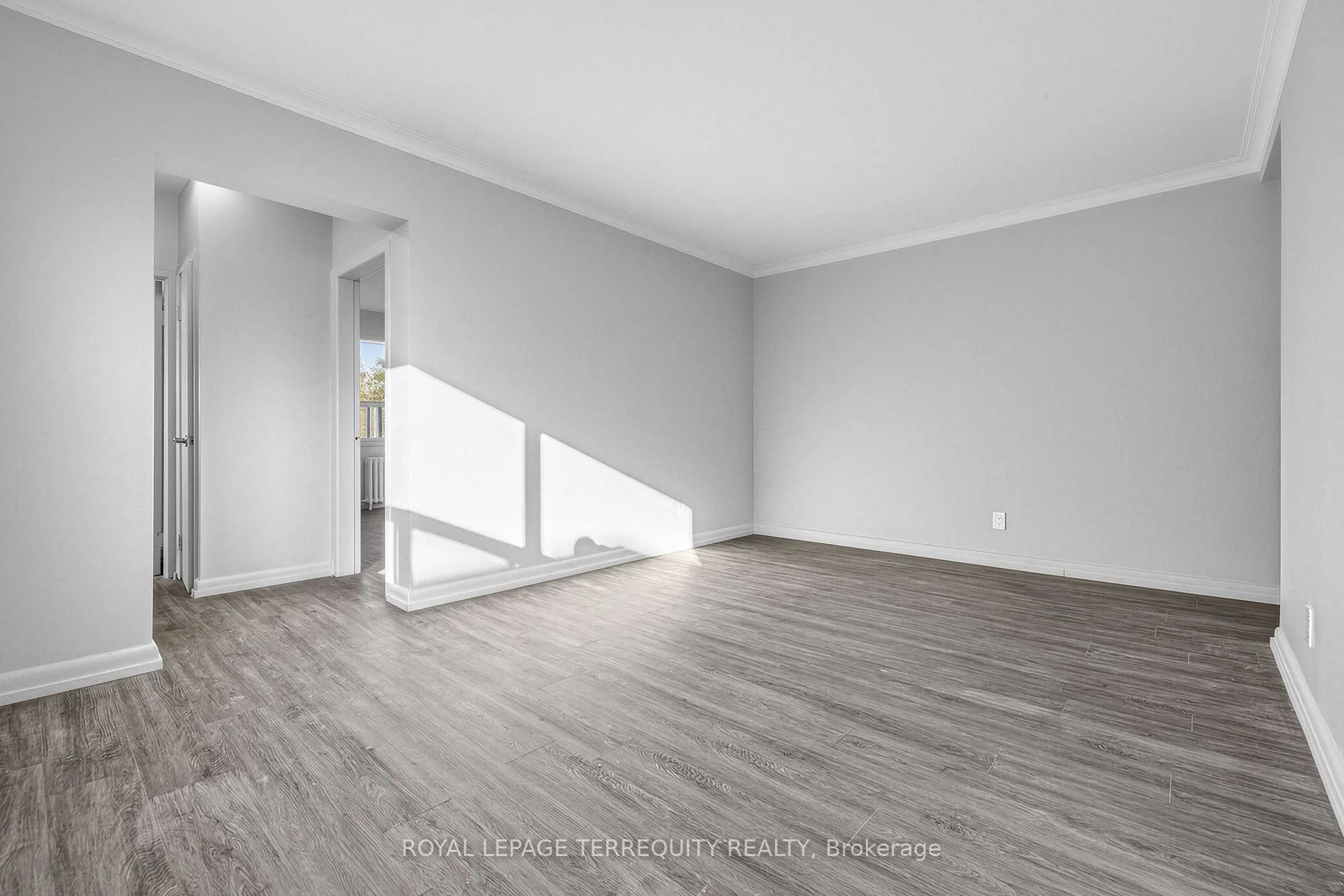 Photo 7 of Unit 101, 2550 Keele Street, North York, Maple Leaf — HOMEH