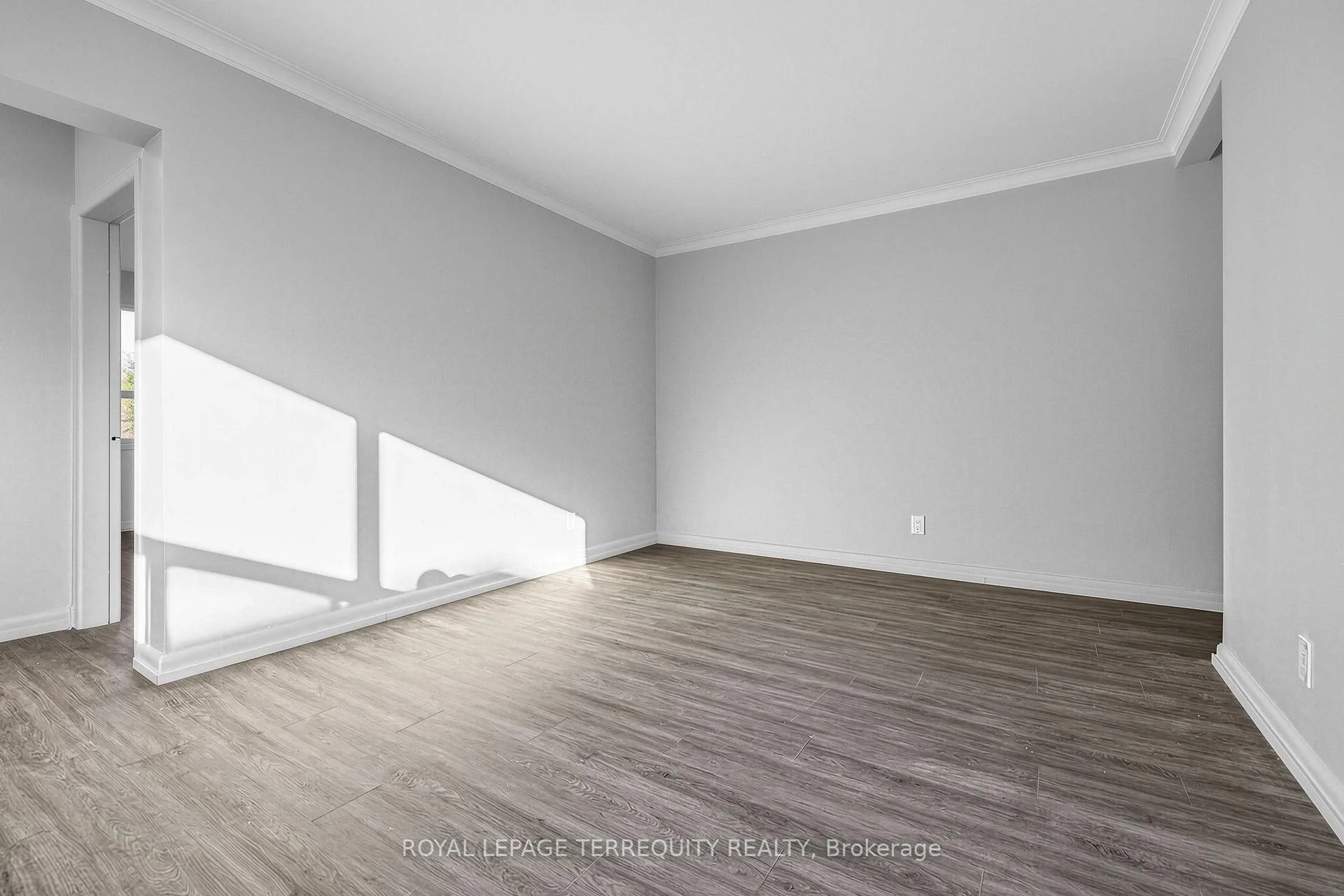 Photo 8 of Unit 101, 2550 Keele Street, North York, Maple Leaf — HOMEH