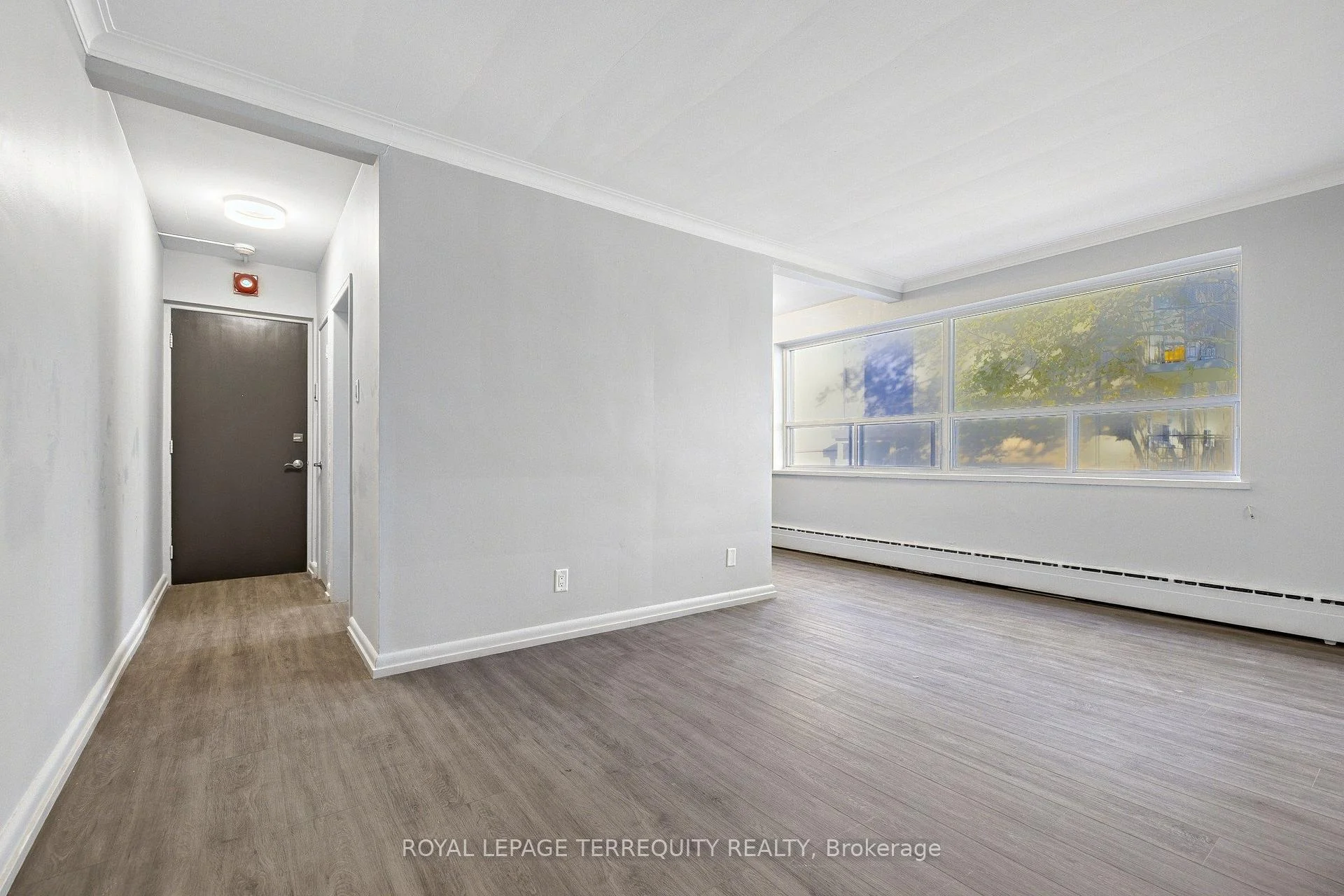 Photo 4 of Unit 103, 2550 Keele Street, North York, Maple Leaf — HOMEH