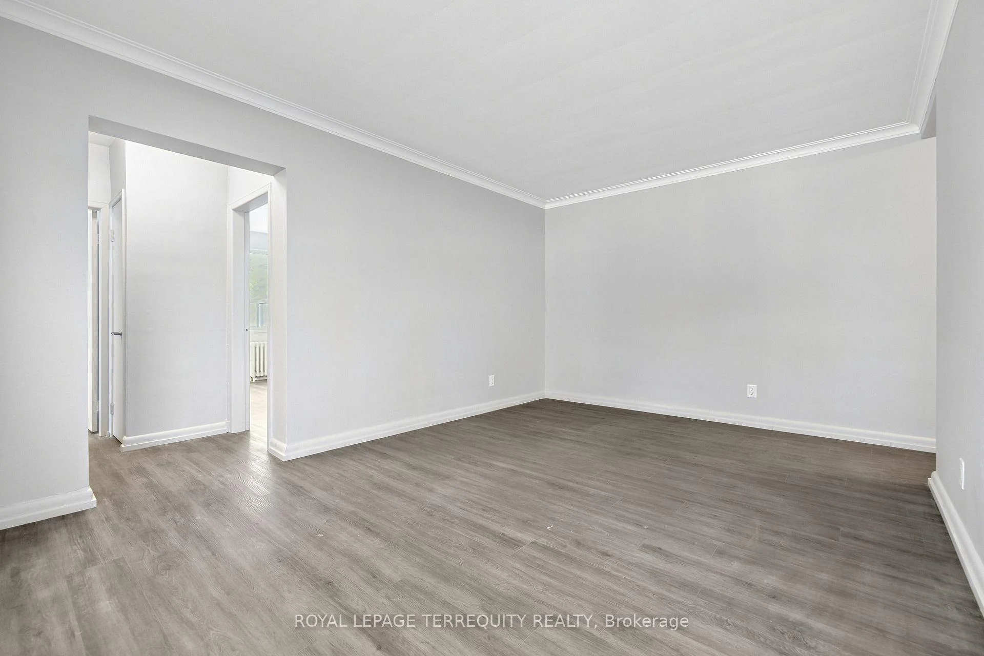 Photo 7 of Unit 103, 2550 Keele Street, North York, Maple Leaf — HOMEH