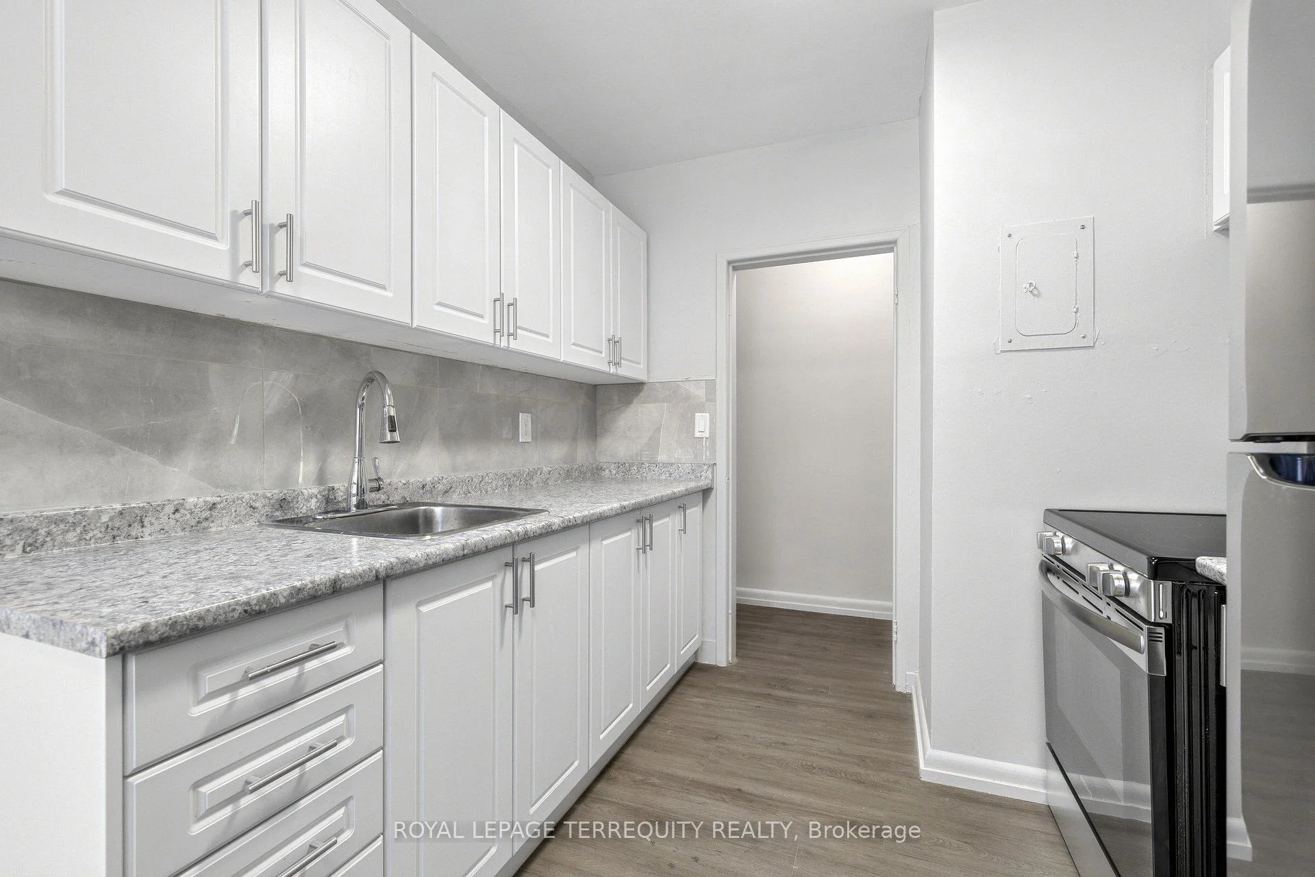 Photo 9 of Unit 103, 2550 Keele Street, North York, Maple Leaf — HOMEH