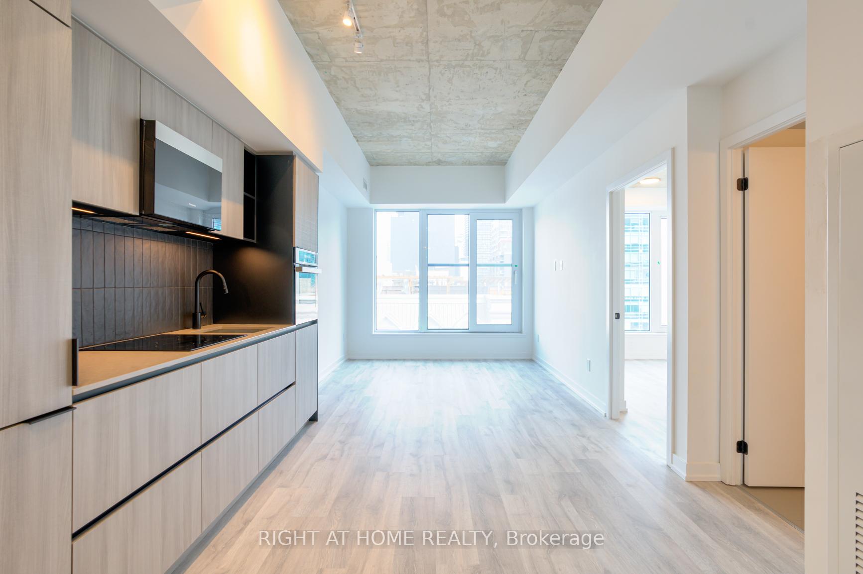 Photo 4 of Unit 704, 2 Augusta Street, Toronto, Waterfront Communities — HOMEH