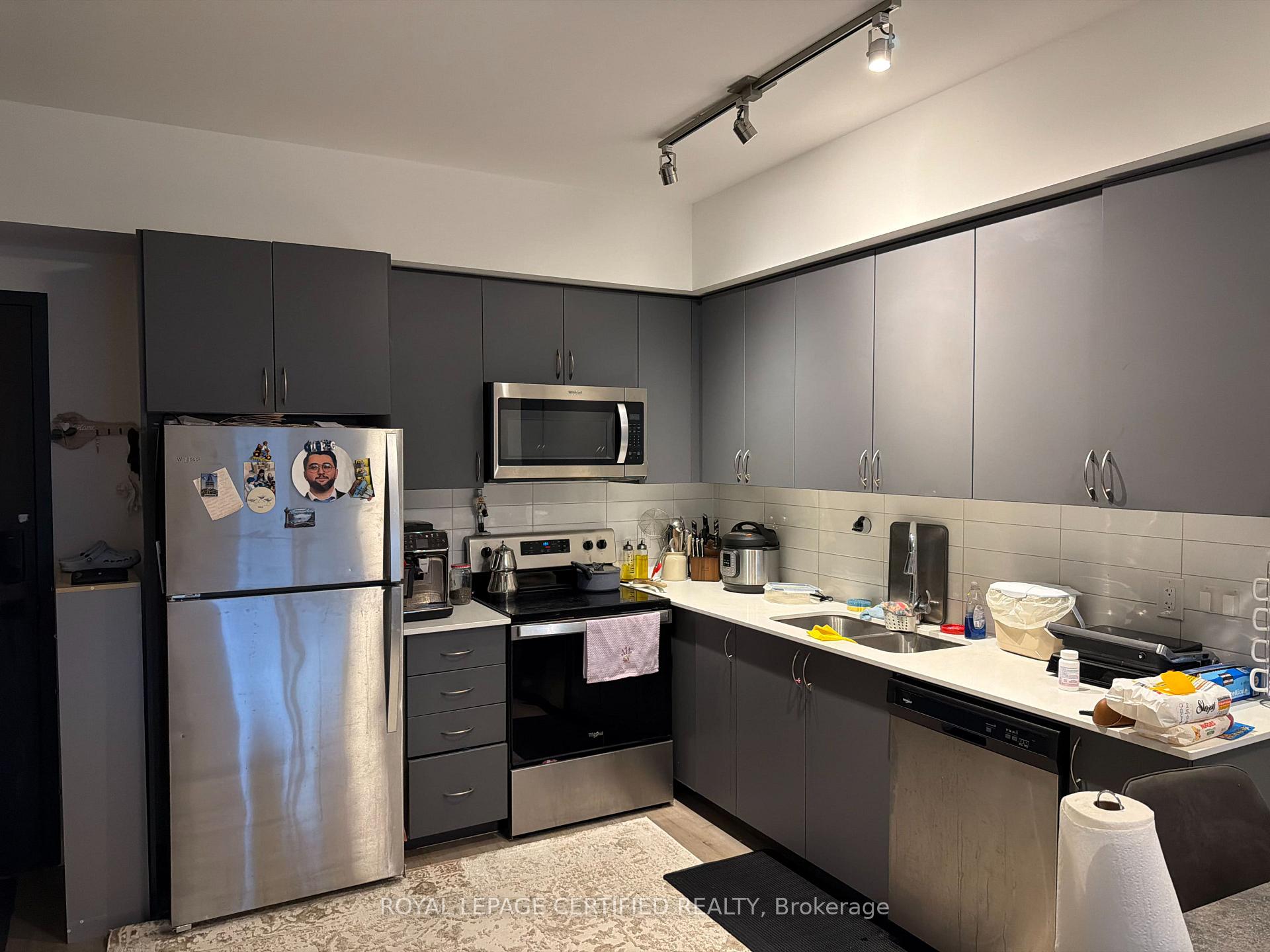 Photo 2 of Unit 803, 56 Lakeside Terrace, Barrie, Little Lake — HOMEH