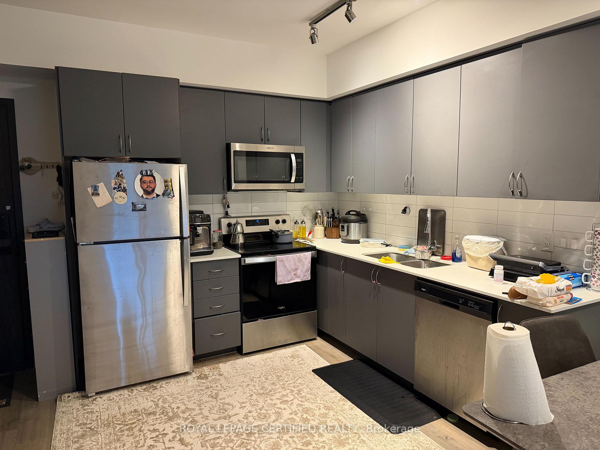 Photo 4 of Unit 803, 56 Lakeside Terrace, Barrie, Little Lake — HOMEH