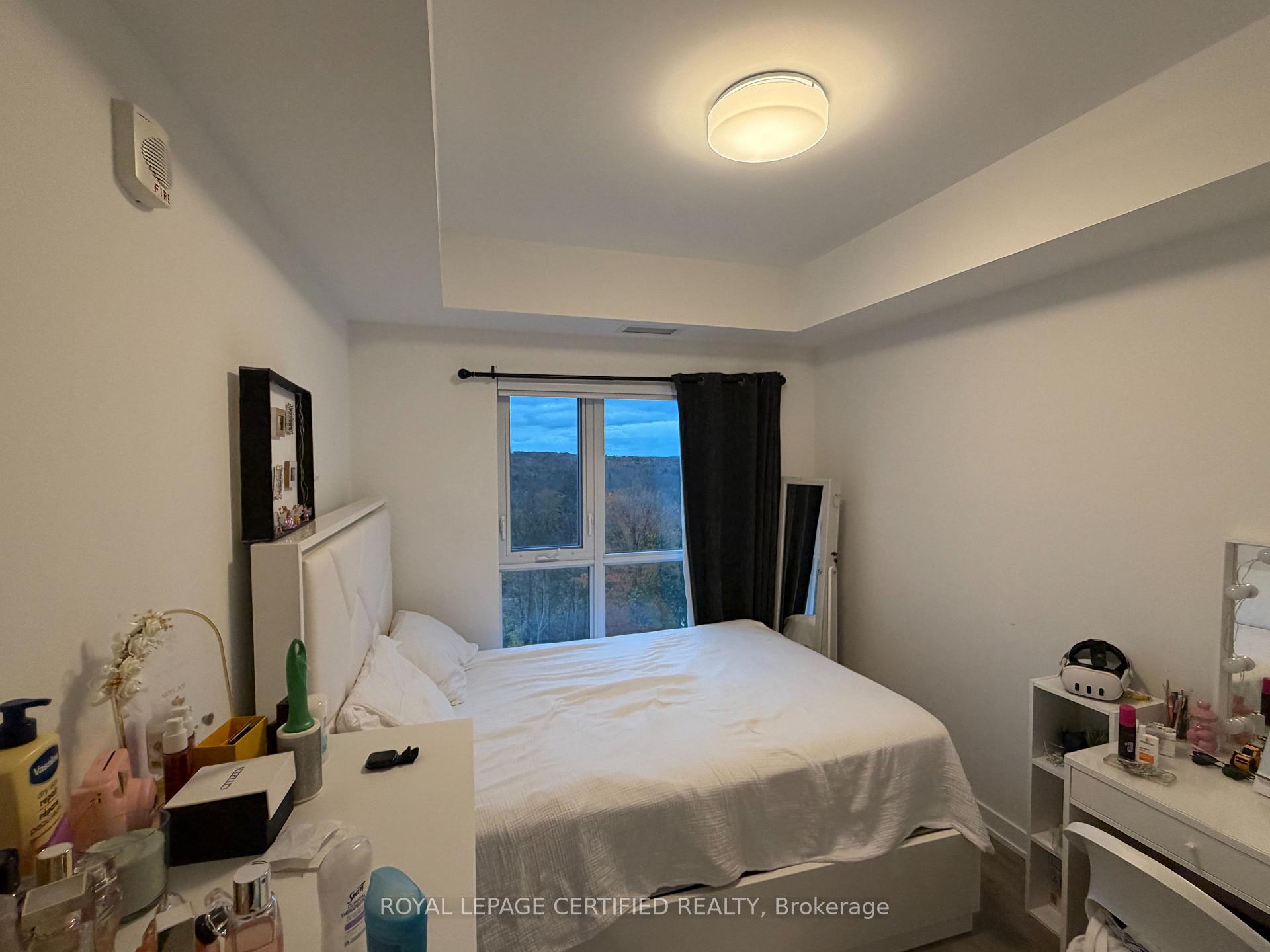 Photo 7 of Unit 803, 56 Lakeside Terrace, Barrie, Little Lake — HOMEH