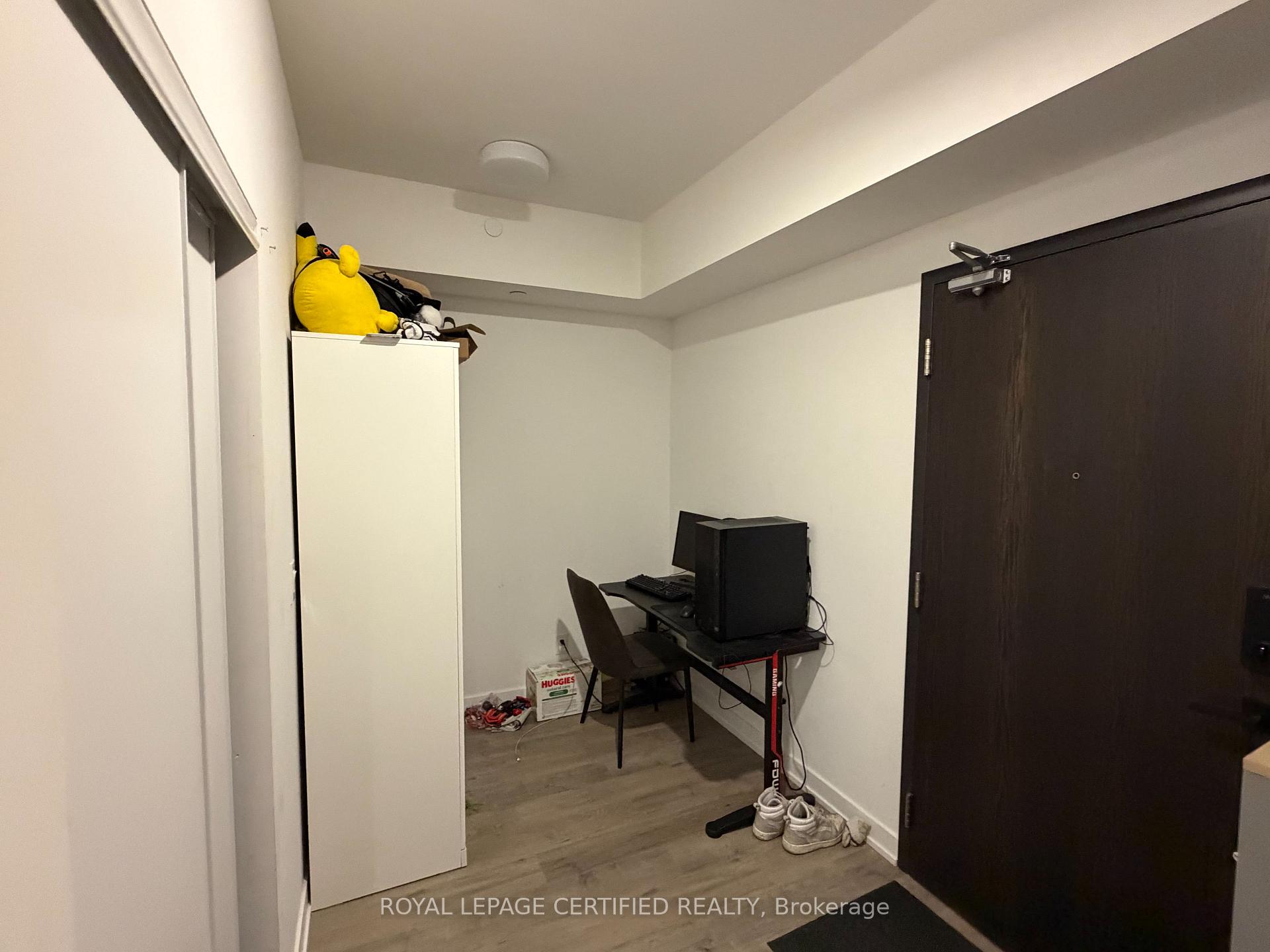 Photo 8 of Unit 803, 56 Lakeside Terrace, Barrie, Little Lake — HOMEH
