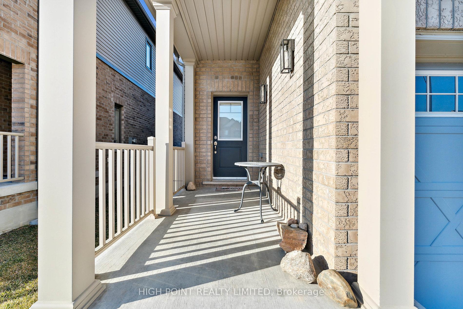 Photo 2 of 18 Arnold Crescent, New Tecumseth, Rural New Tecumseth — HOMEH