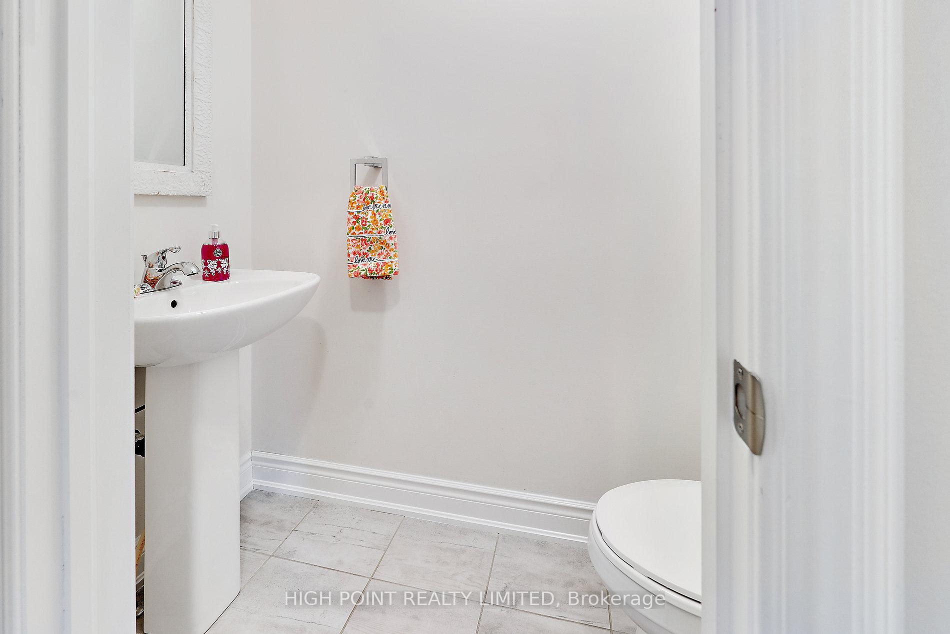 Photo 4 of 18 Arnold Crescent, New Tecumseth, Rural New Tecumseth — HOMEH