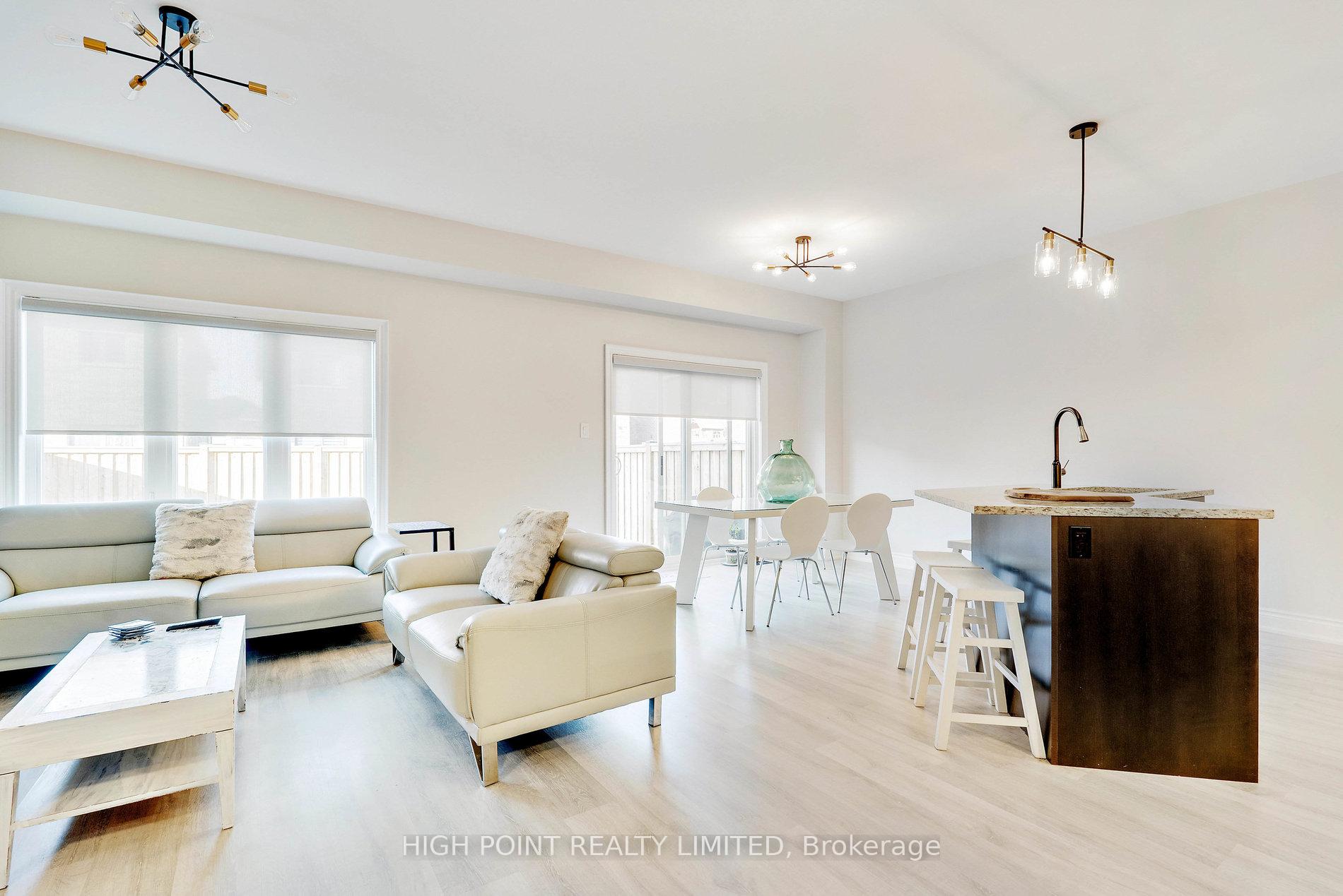 Photo 5 of 18 Arnold Crescent, New Tecumseth, Rural New Tecumseth — HOMEH
