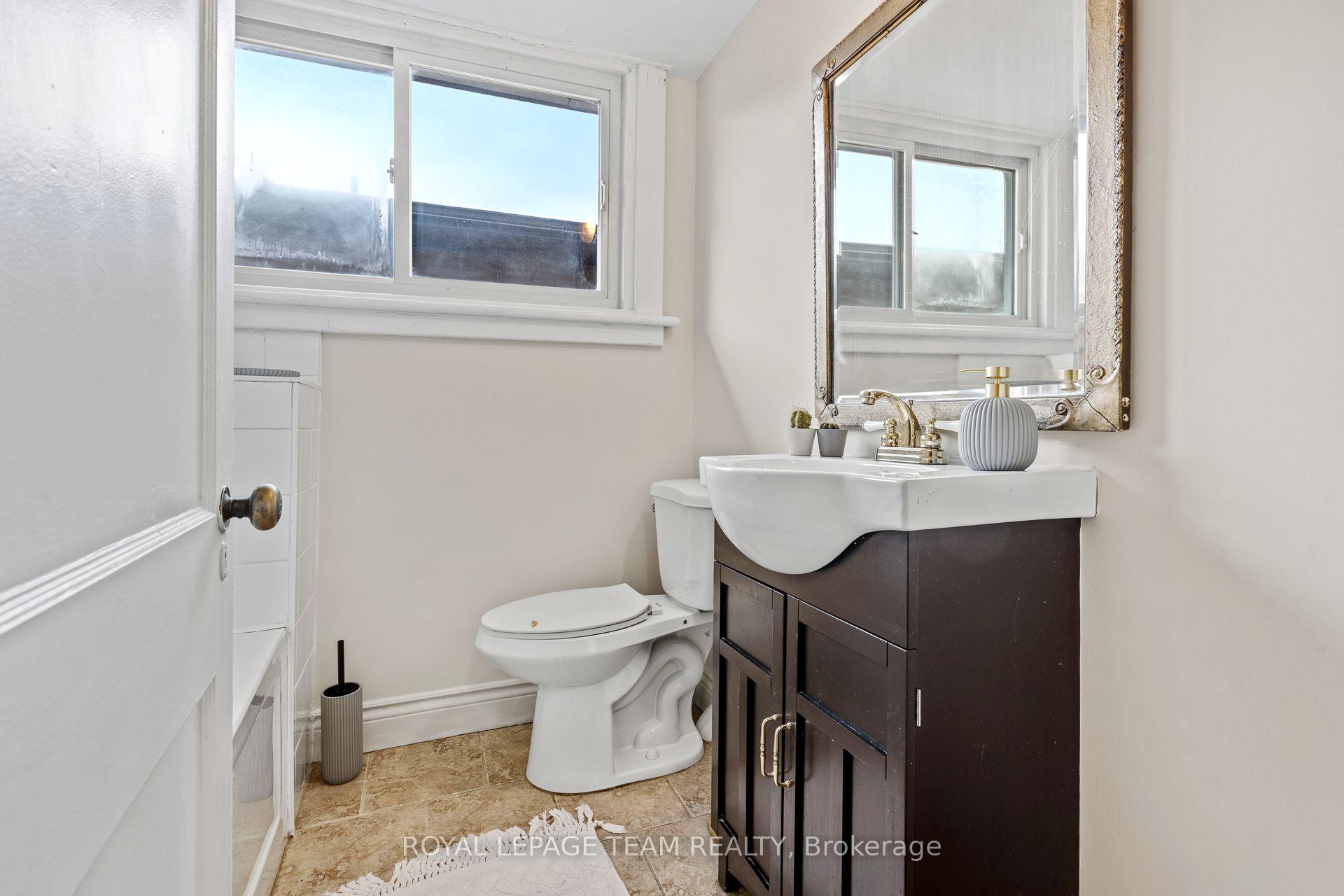 Photo 32 of 208 Holland Avenue, Ottawa, Ottawa West/Tunneys Pasture — HOMEH
