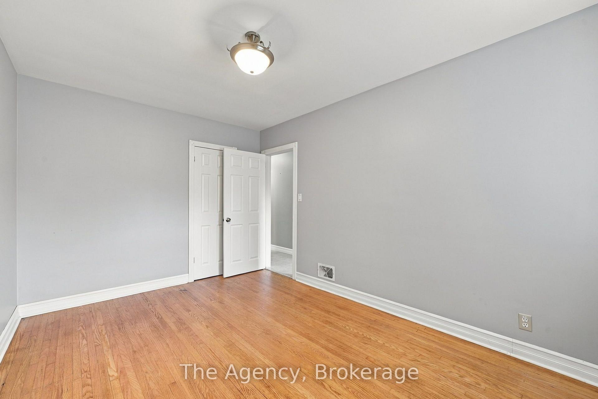 Photo 14 of 374 Nipigon Street, Oshawa, McLaughlin — HOMEH