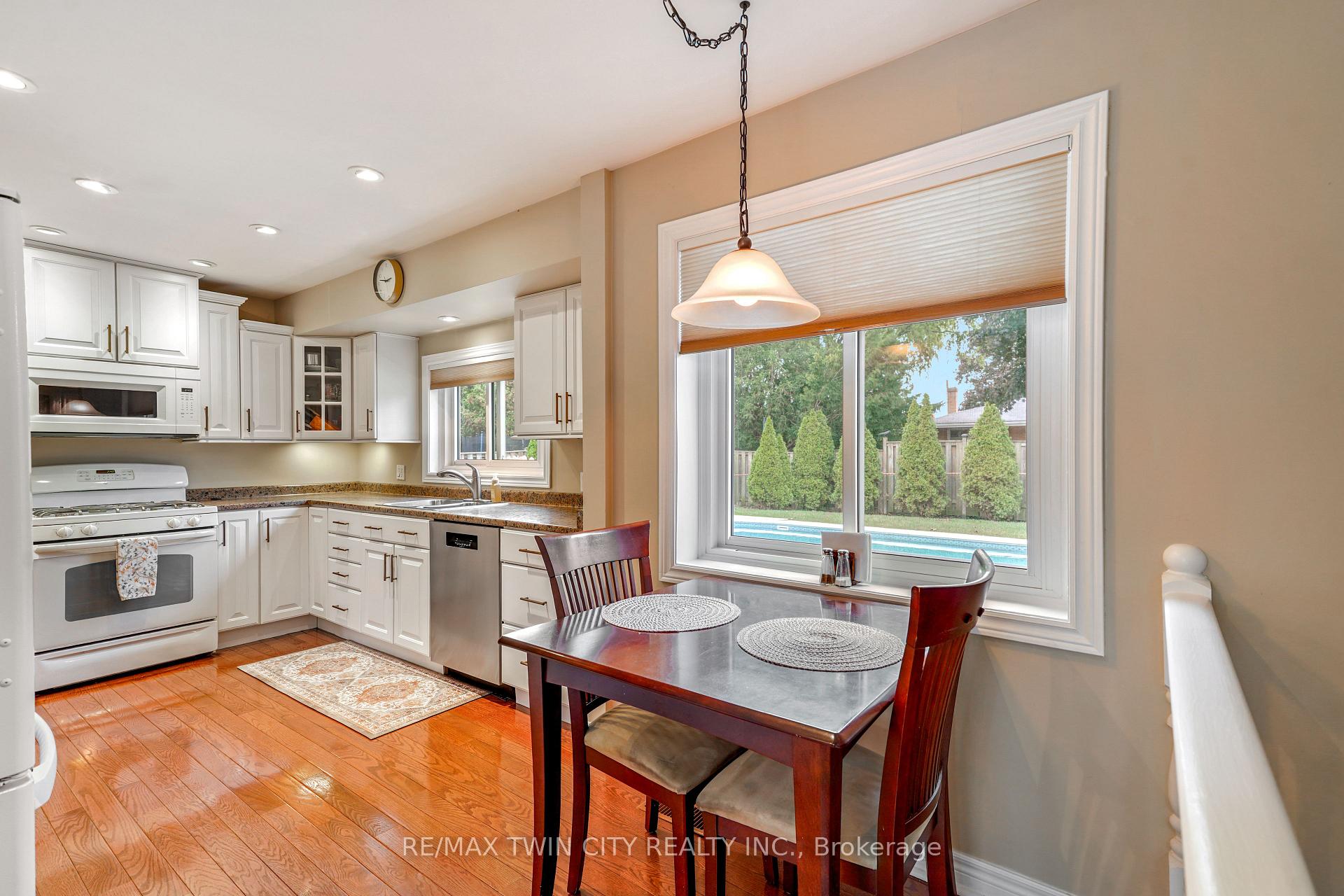 Photo 17 of 25 Brier Crescent, Brantford, Rosedale/Gable Height — HOMEH