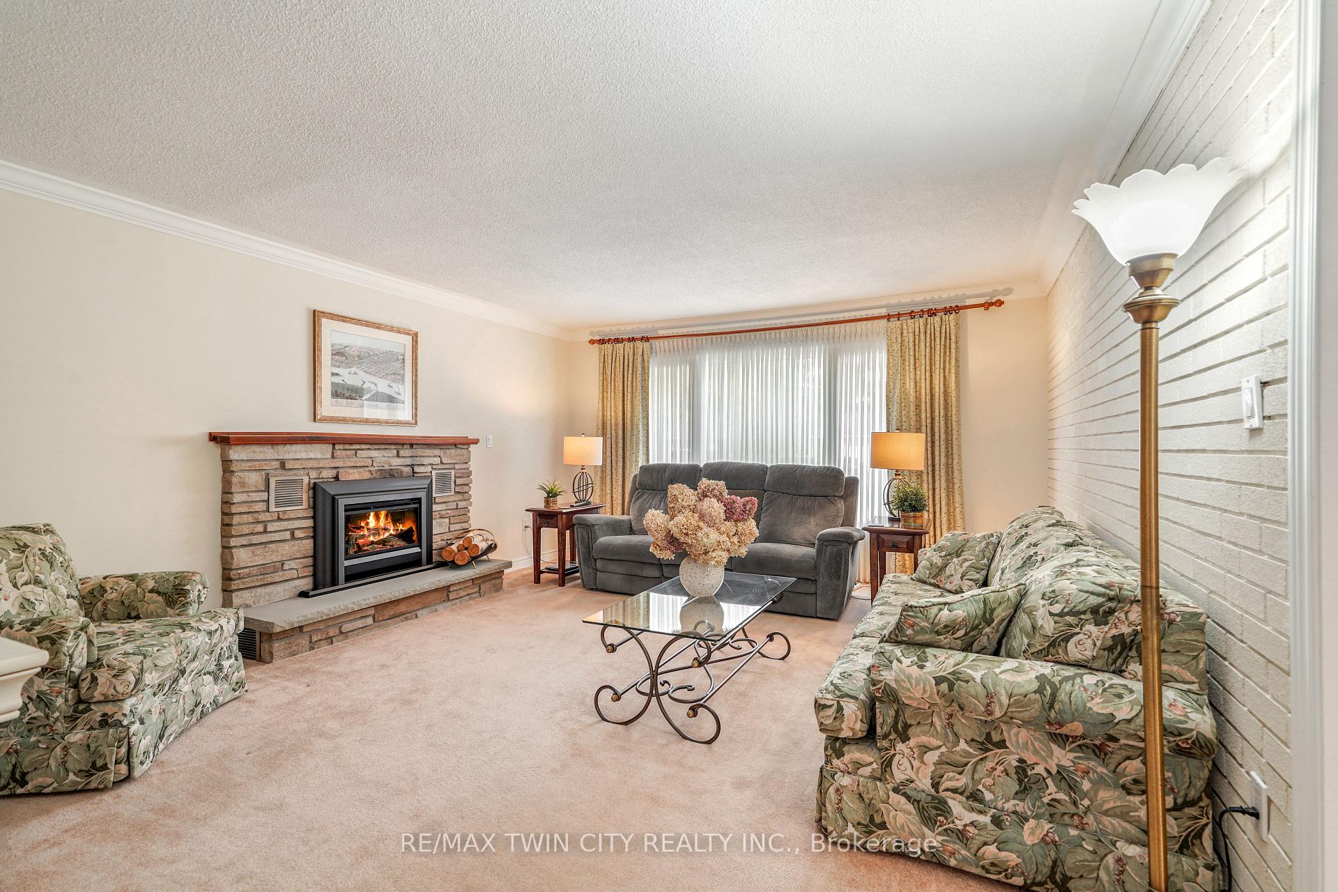 Photo 18 of 25 Brier Crescent, Brantford, Rosedale/Gable Height — HOMEH