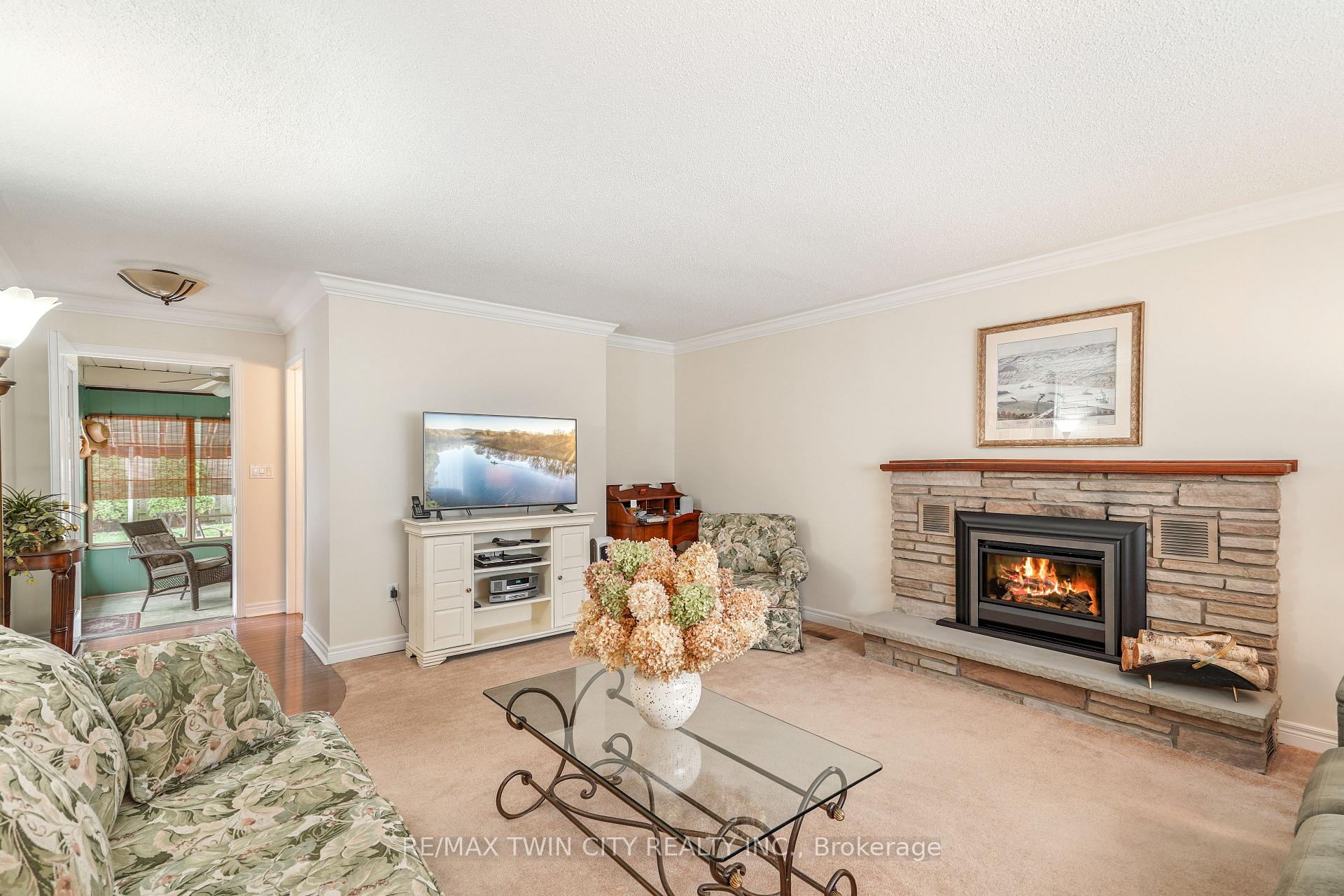 Photo 19 of 25 Brier Crescent, Brantford, Rosedale/Gable Height — HOMEH